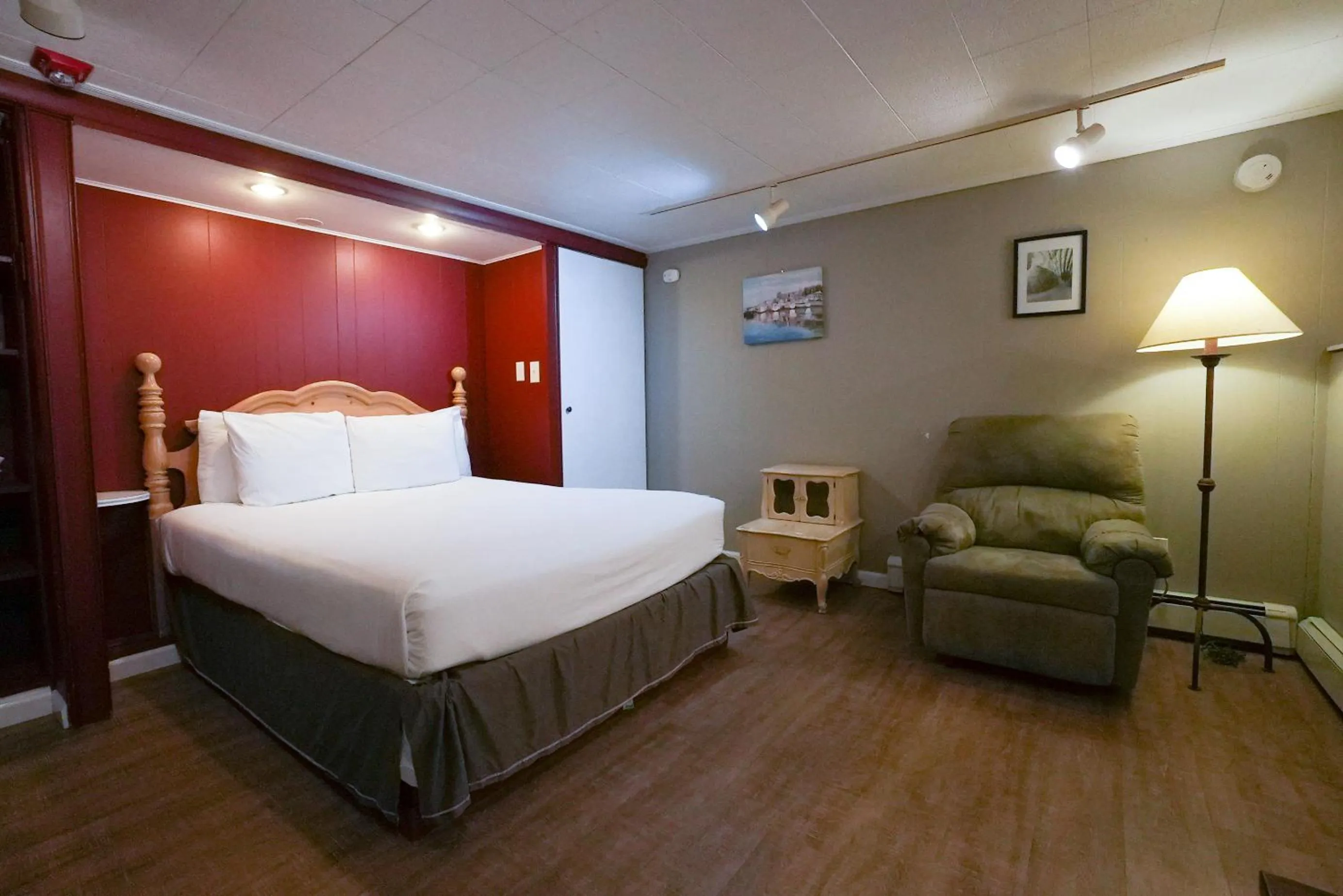 Bed in North Beach Hotel