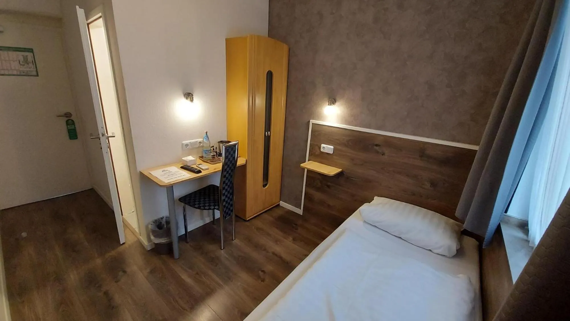 Bed in Hotel Müller Köln