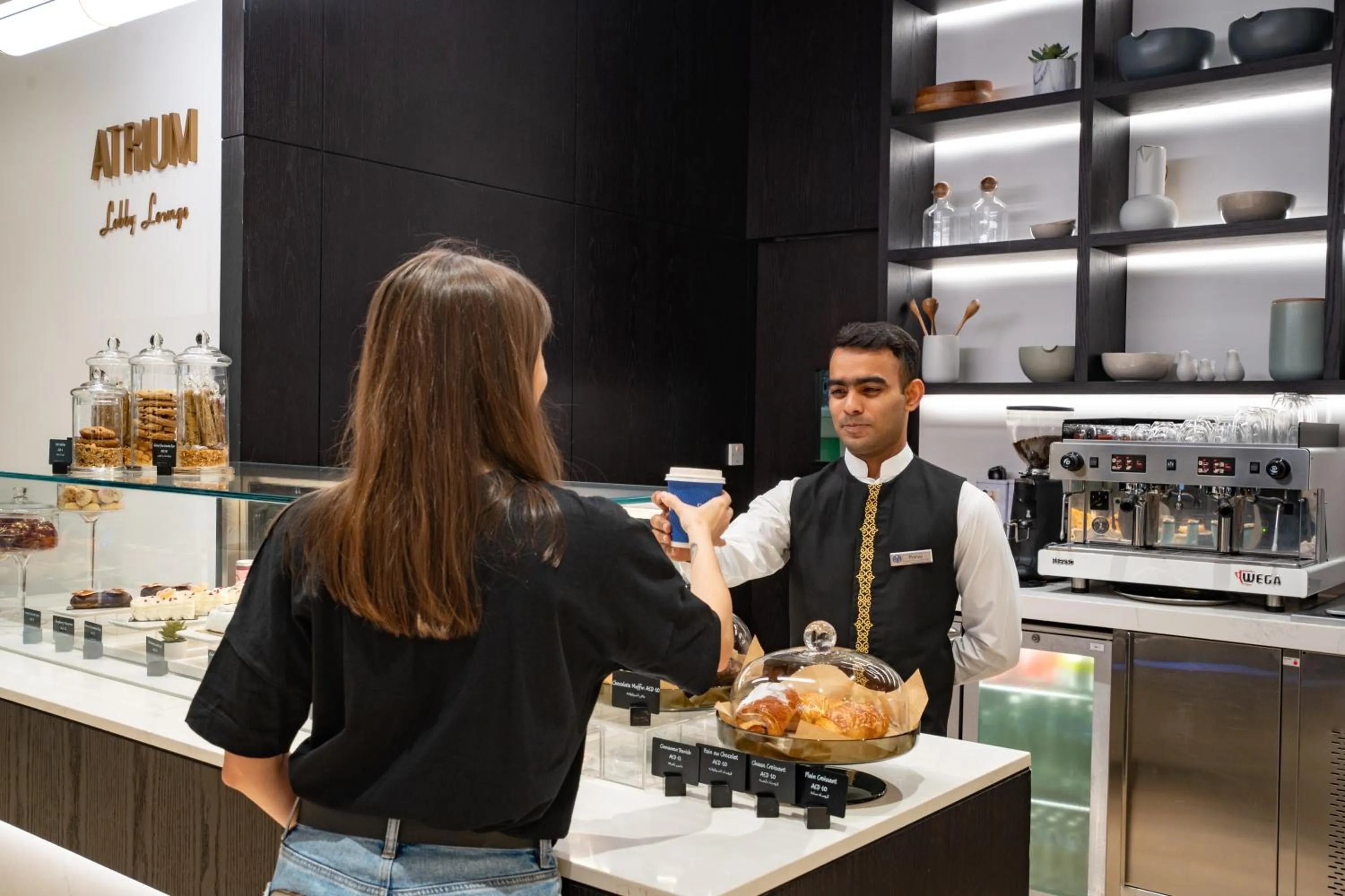 Restaurant/places to eat in Amwaj Rotana, Jumeirah Beach - Dubai