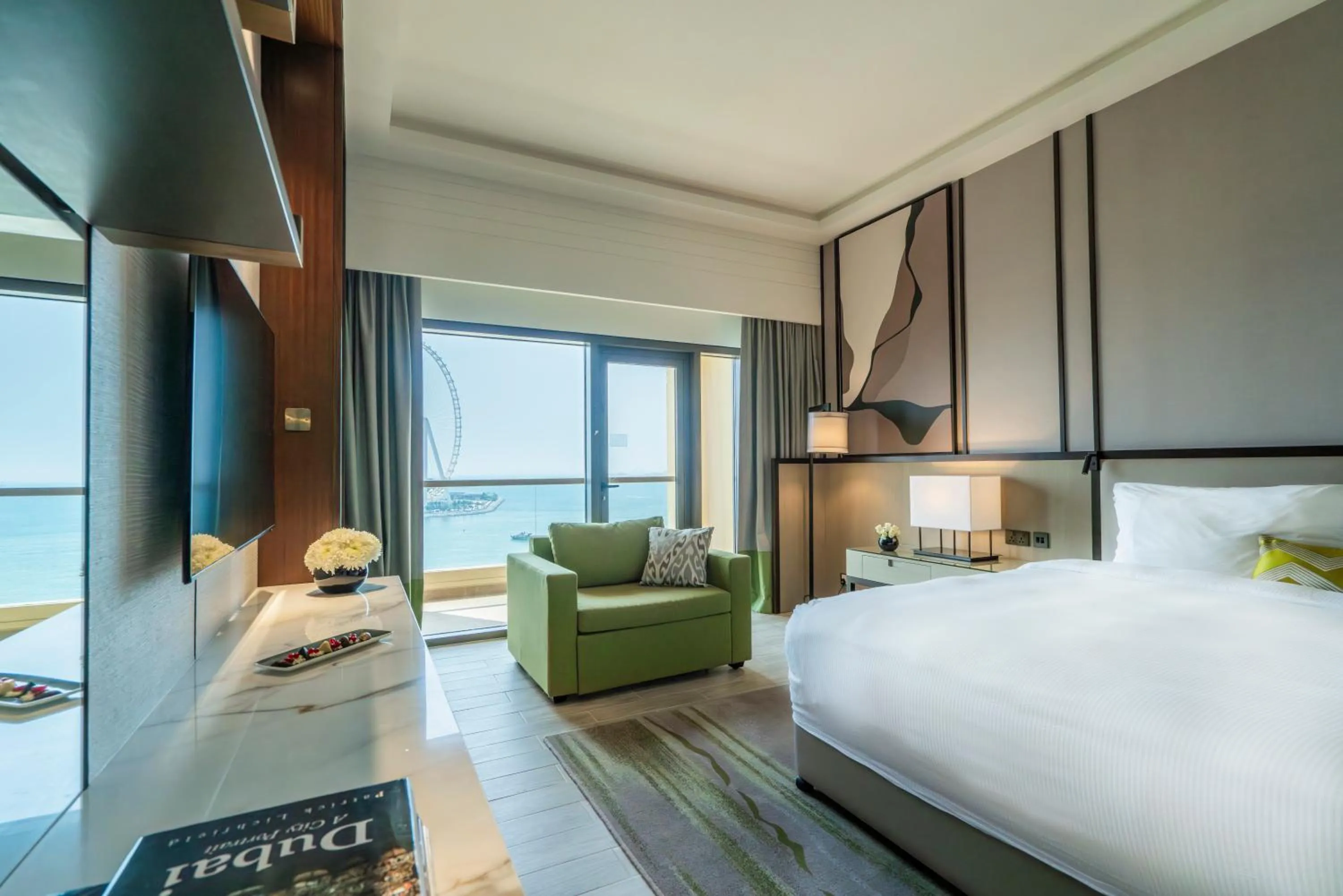 Bedroom, Bed in Amwaj Rotana, Jumeirah Beach - Dubai