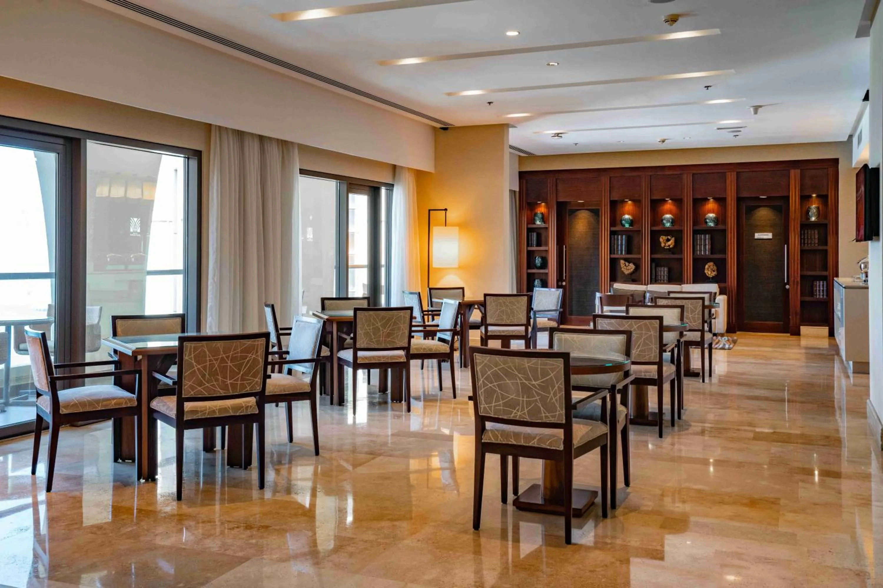 Lounge or bar in Amwaj Rotana, Jumeirah Beach - Dubai