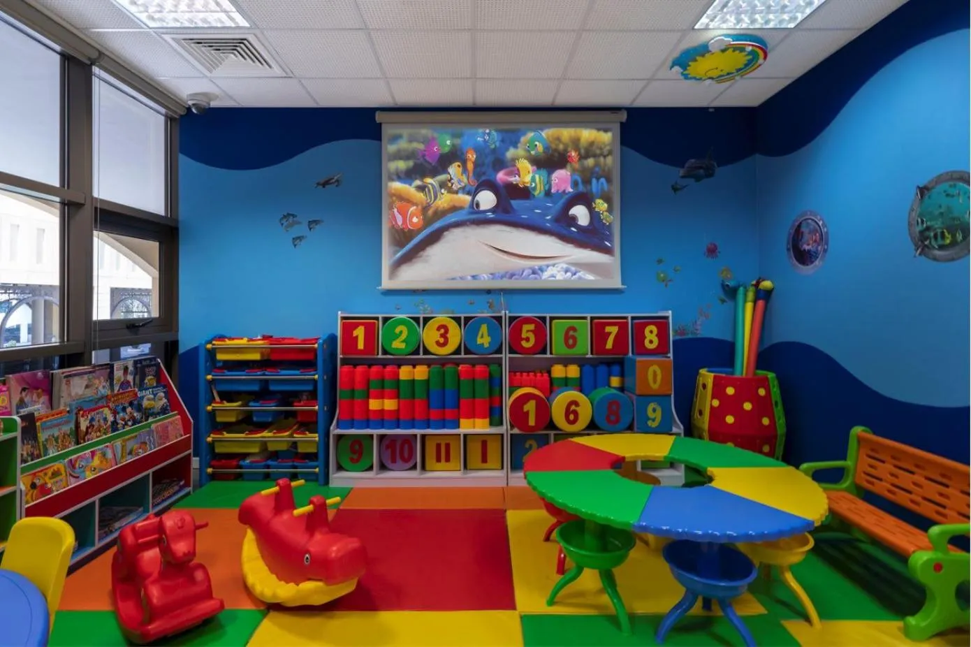 Kids's club in Amwaj Rotana, Jumeirah Beach - Dubai