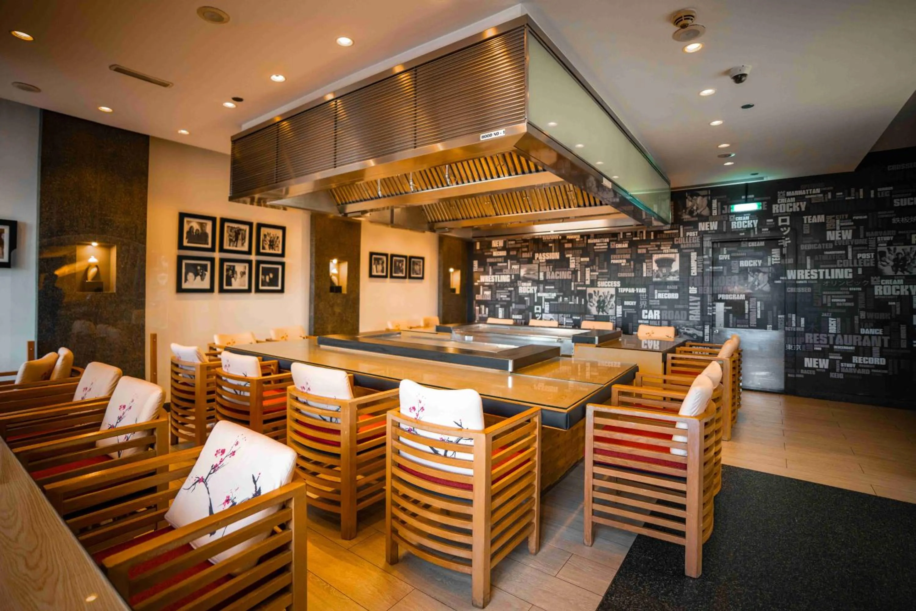 Restaurant/places to eat in Amwaj Rotana, Jumeirah Beach - Dubai