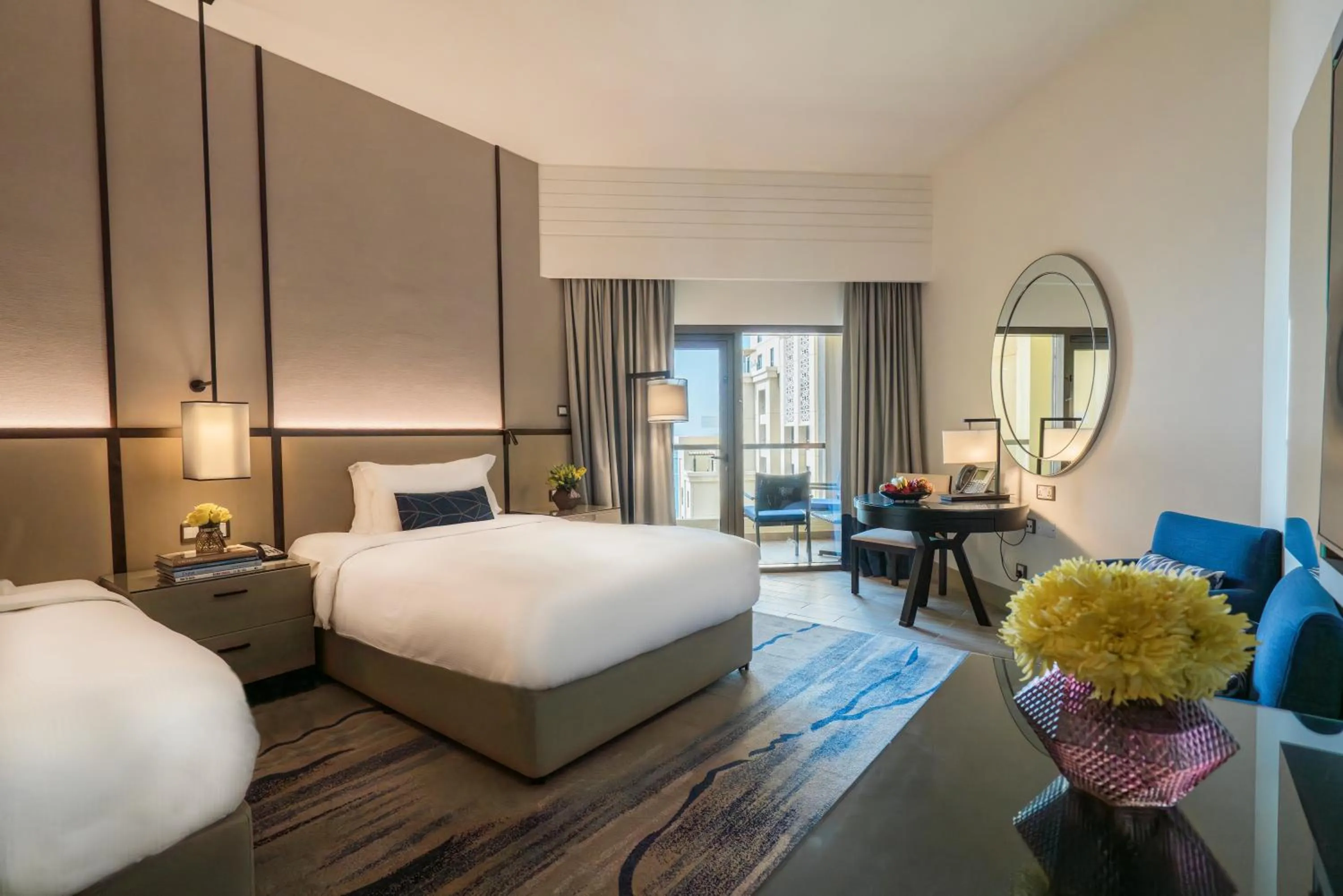 Bedroom, Bed in Amwaj Rotana, Jumeirah Beach - Dubai