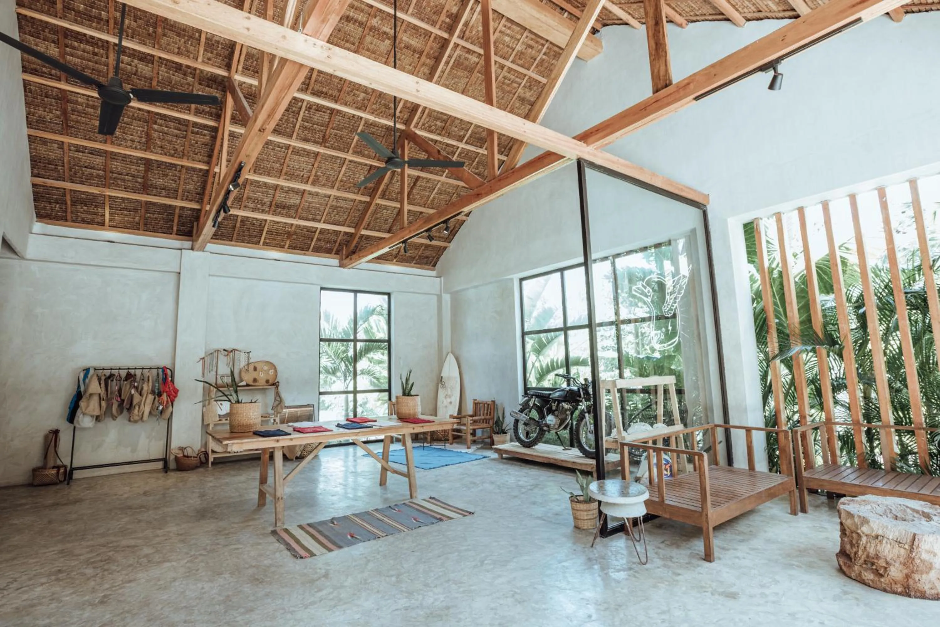 Shopping Area in Surfing Temple Hotel Boutique