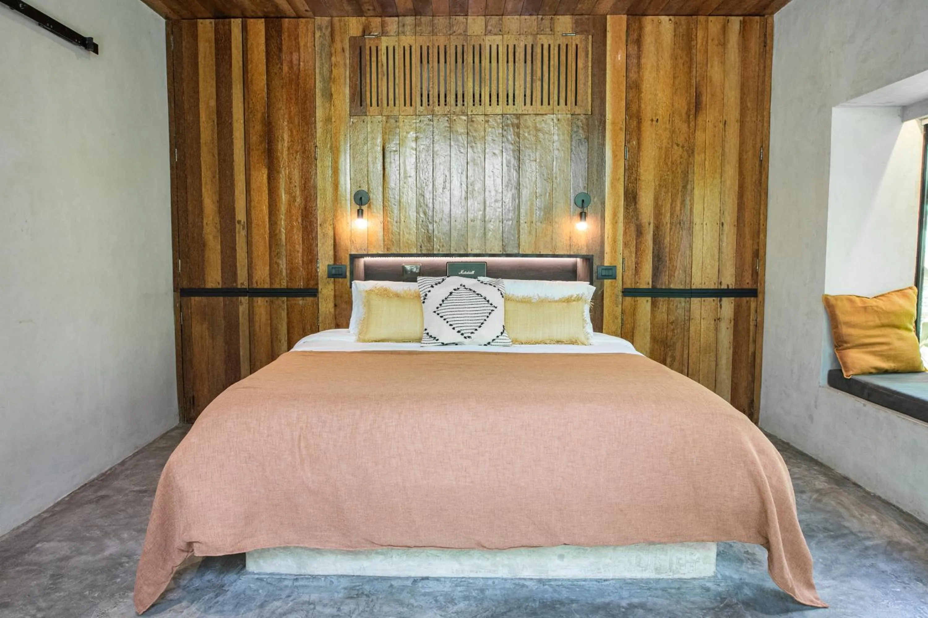 Bed in Surfing Temple Hotel Boutique