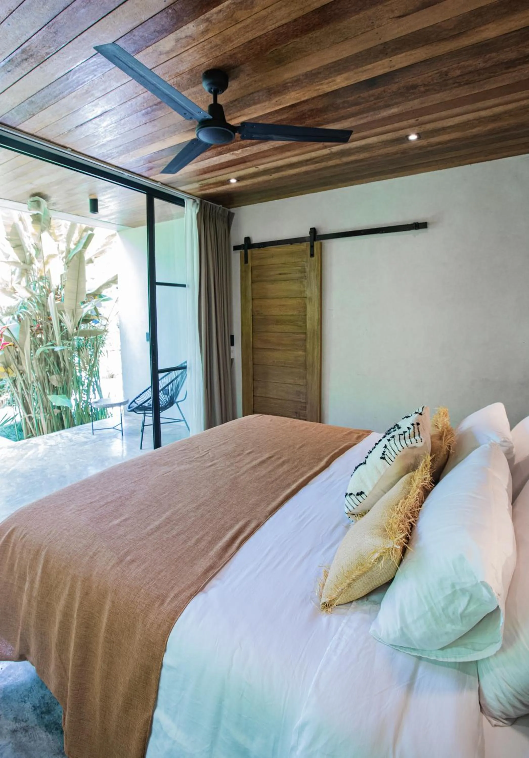 Bedroom, Bed in Surfing Temple Hotel Boutique