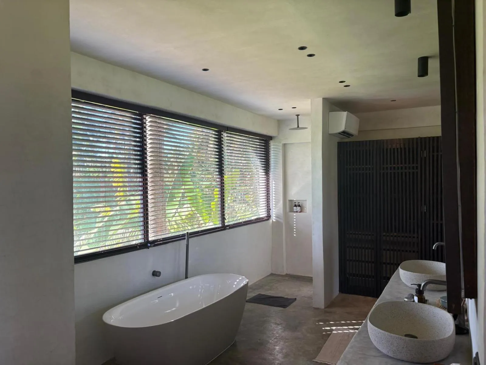 Bathroom in Surfing Temple Boutique Hotel