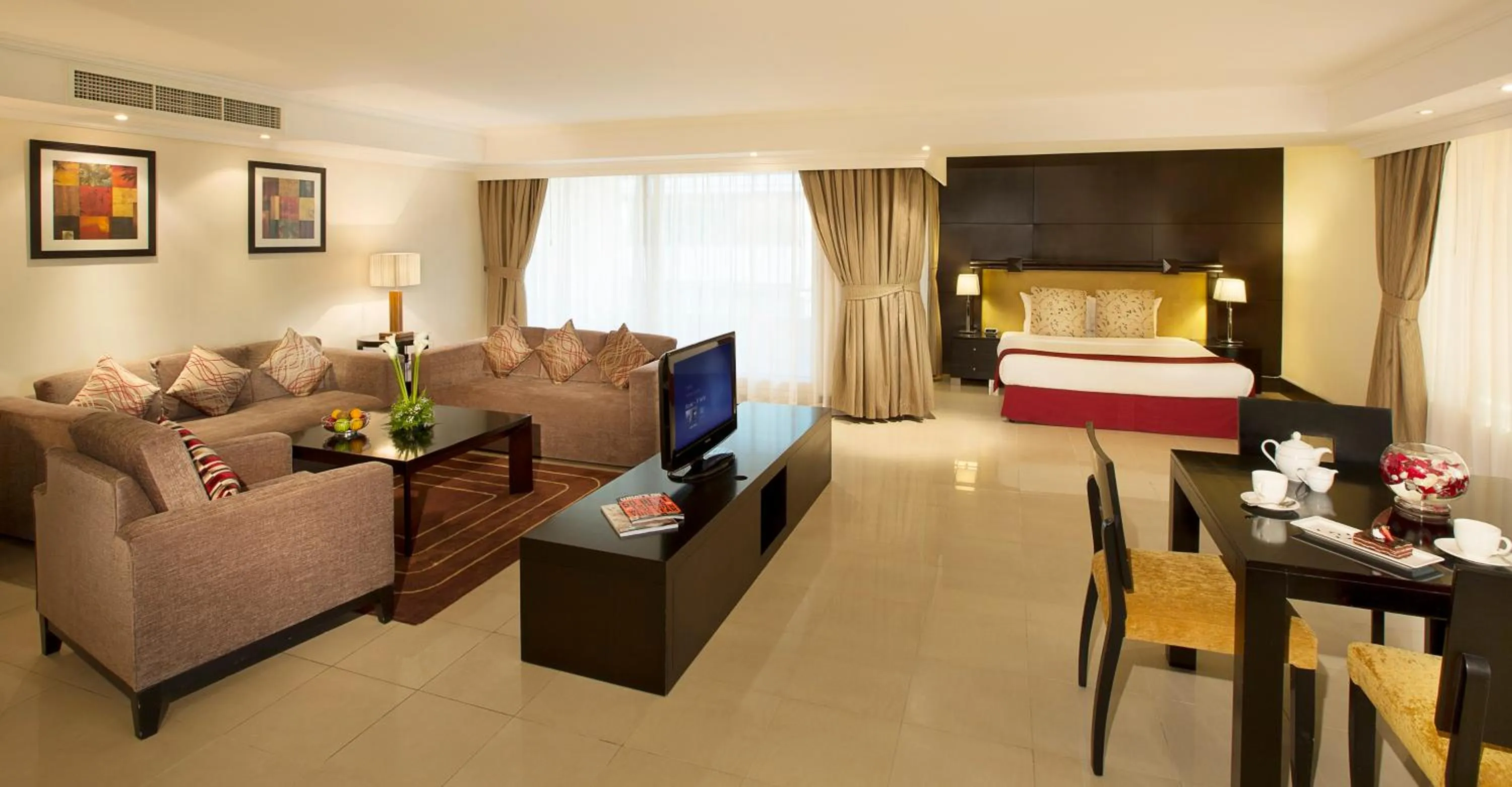 Bed in All Seasons Hotel Al Ain - Previously City Seasons