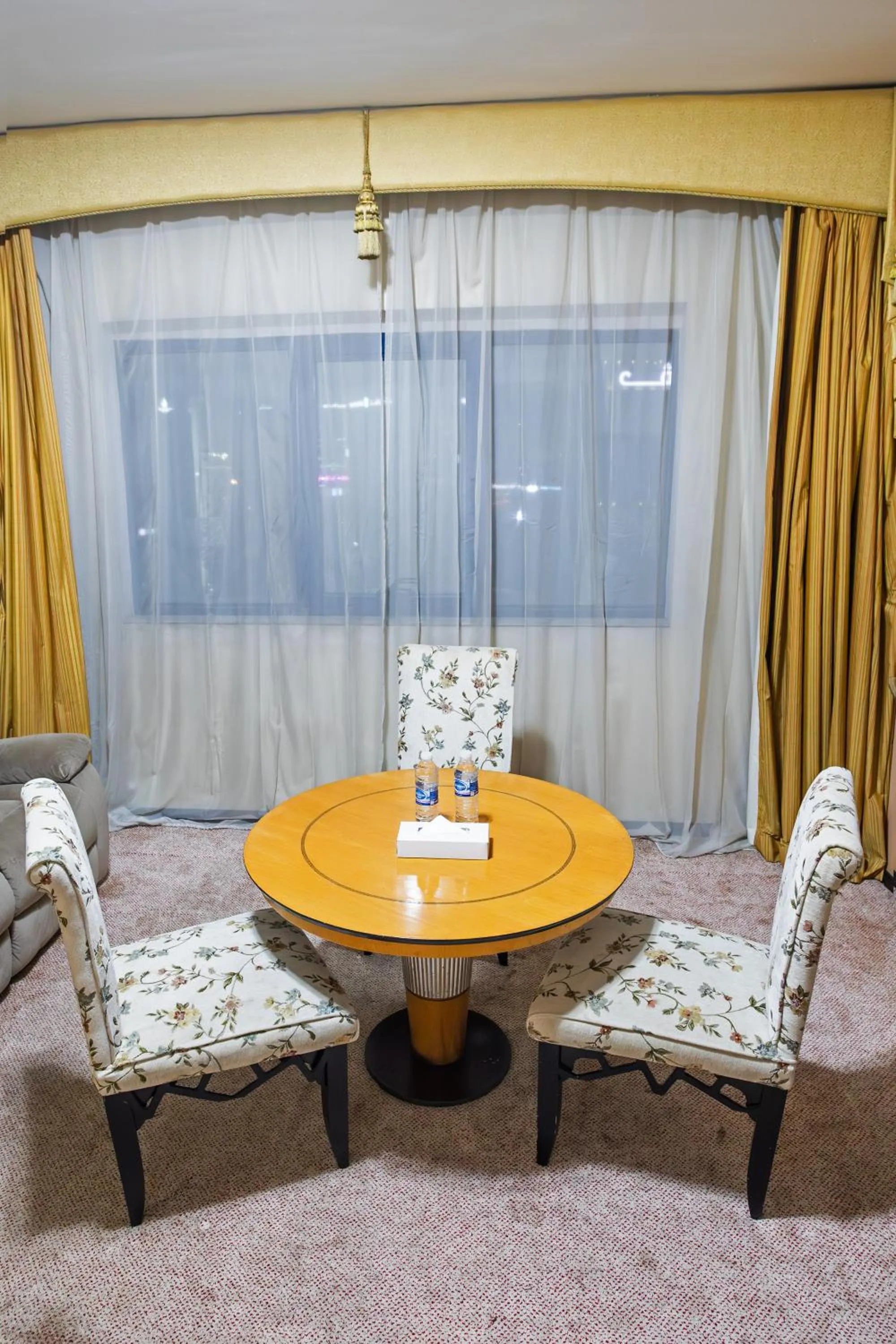 Living room in THE PARK HOTEL Formerly Al Jawhara Gardens