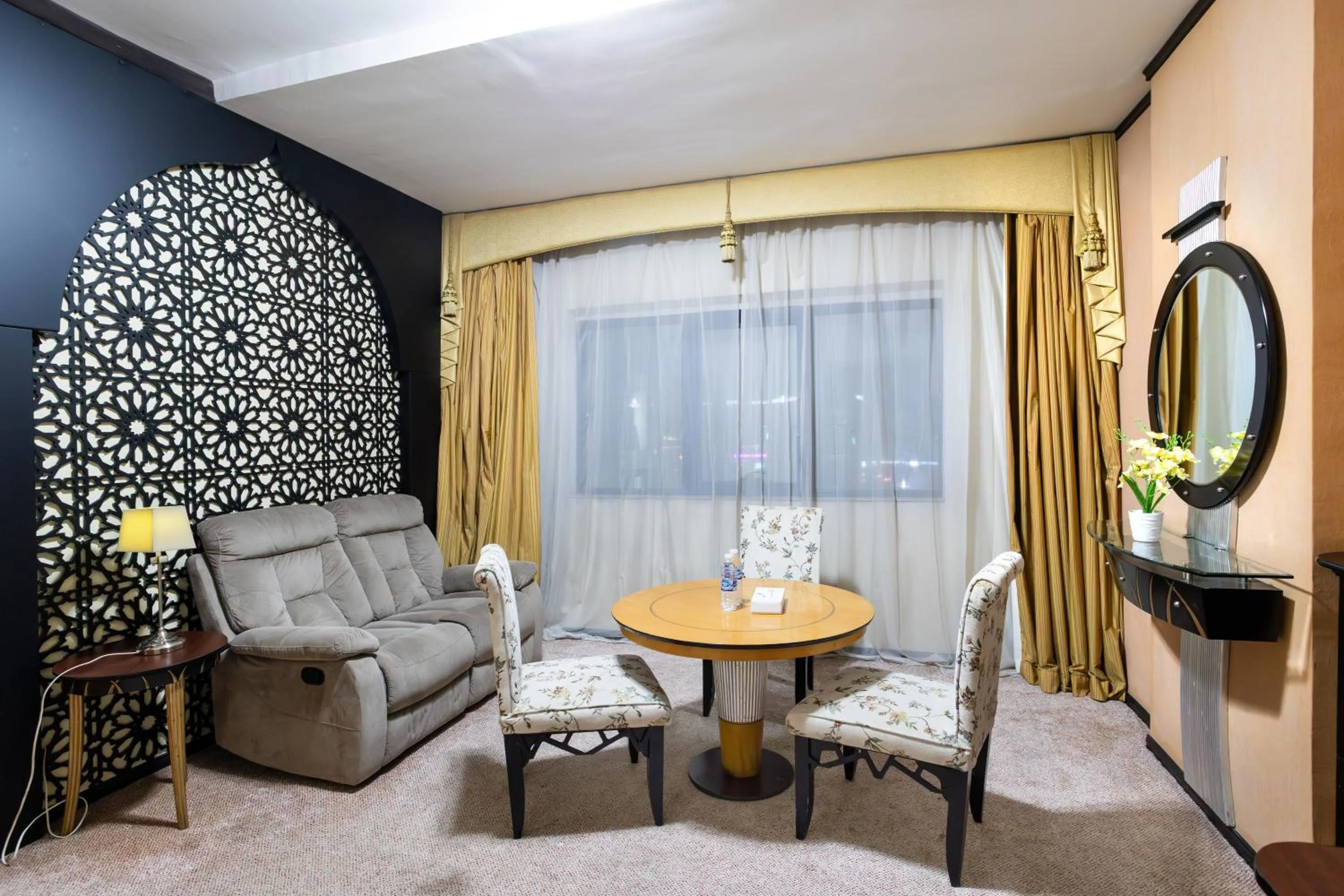 Living room in THE PARK HOTEL Formerly Al Jawhara Gardens