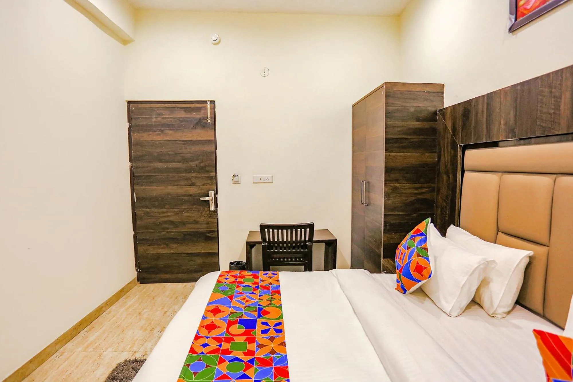 Bed in FabHotel The Kiara Near IGI Delhi Airport