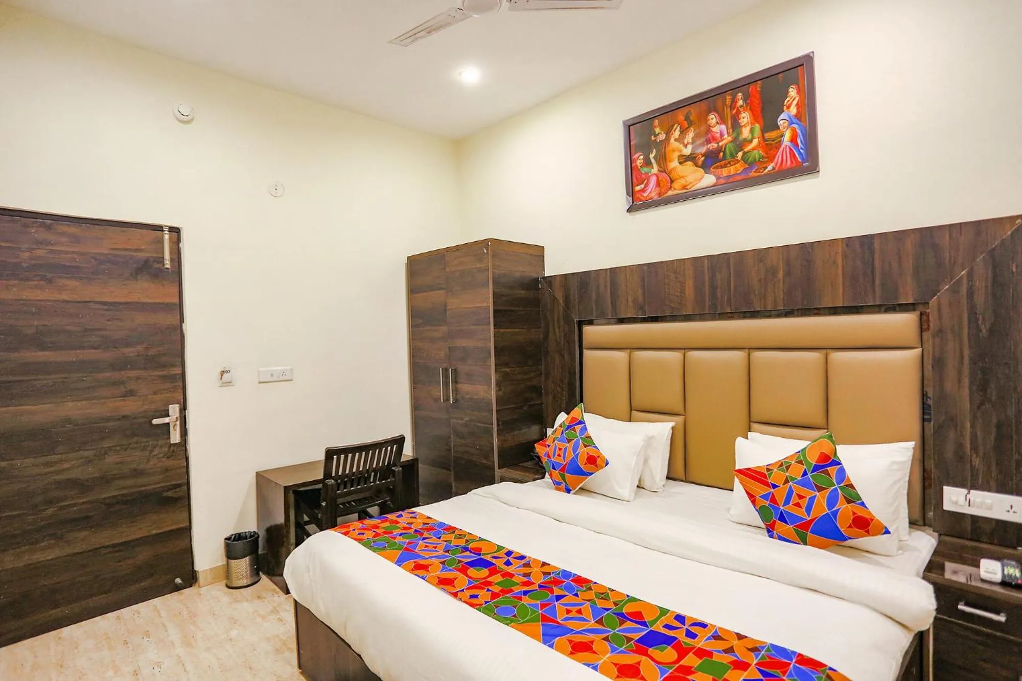 Bed in FabHotel The Kiara Near IGI Delhi Airport