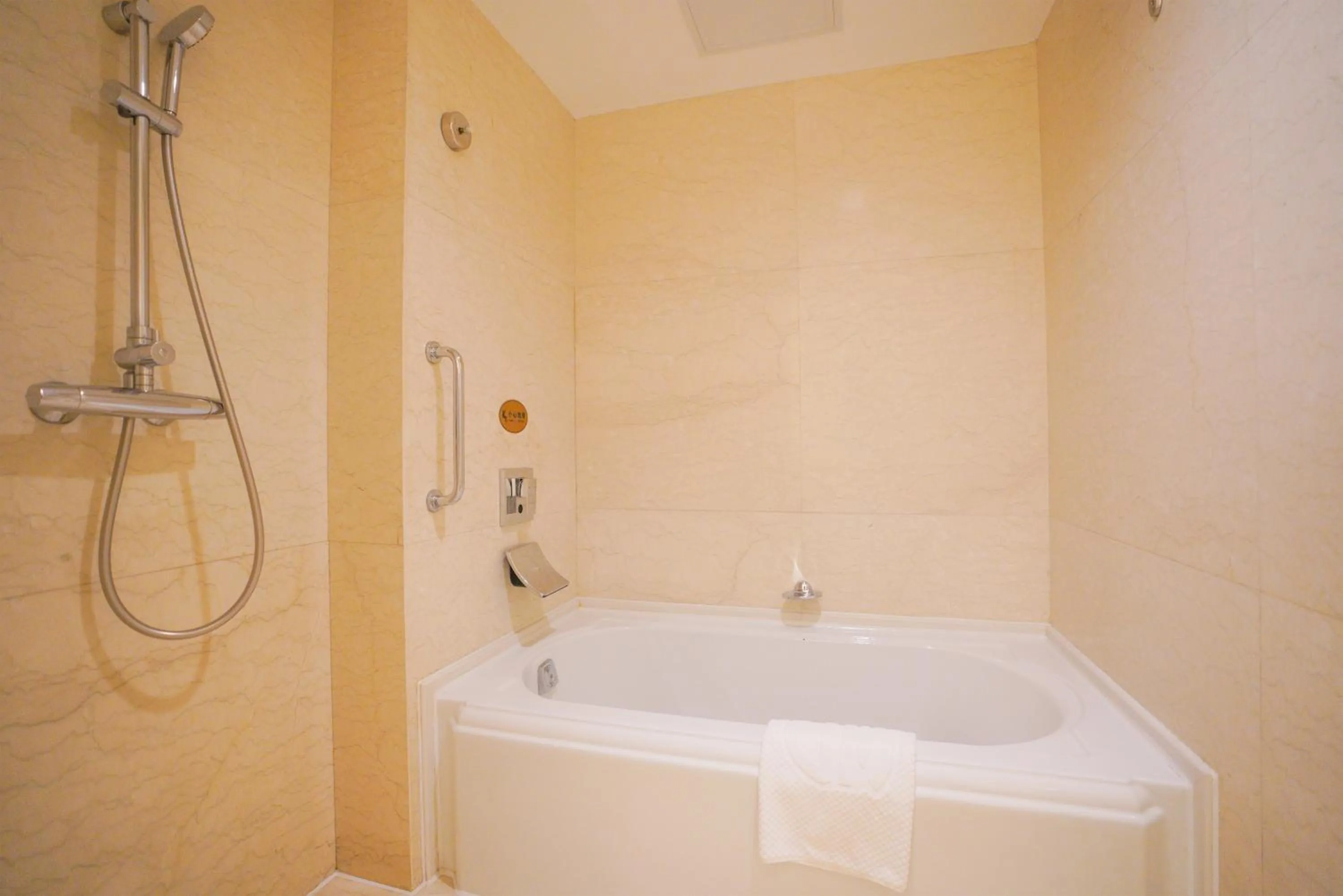 Bath in Broadway Mansions Hotel - On the Bund - Journey Through Time Old Shanghai Republic Dreams