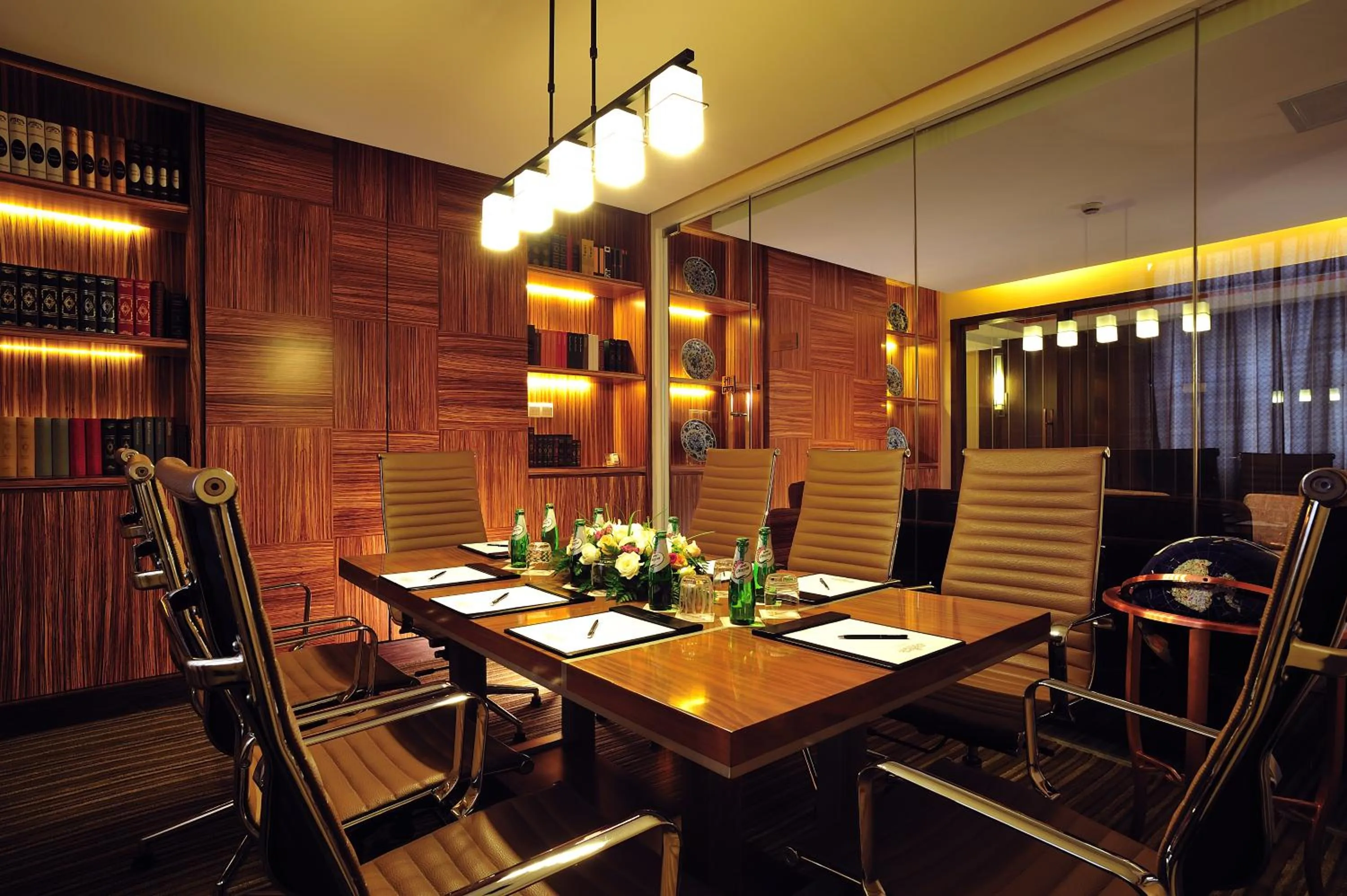 Business facilities in Broadway Mansions Hotel - On the Bund - Journey Through Time Old Shanghai Republic Dreams