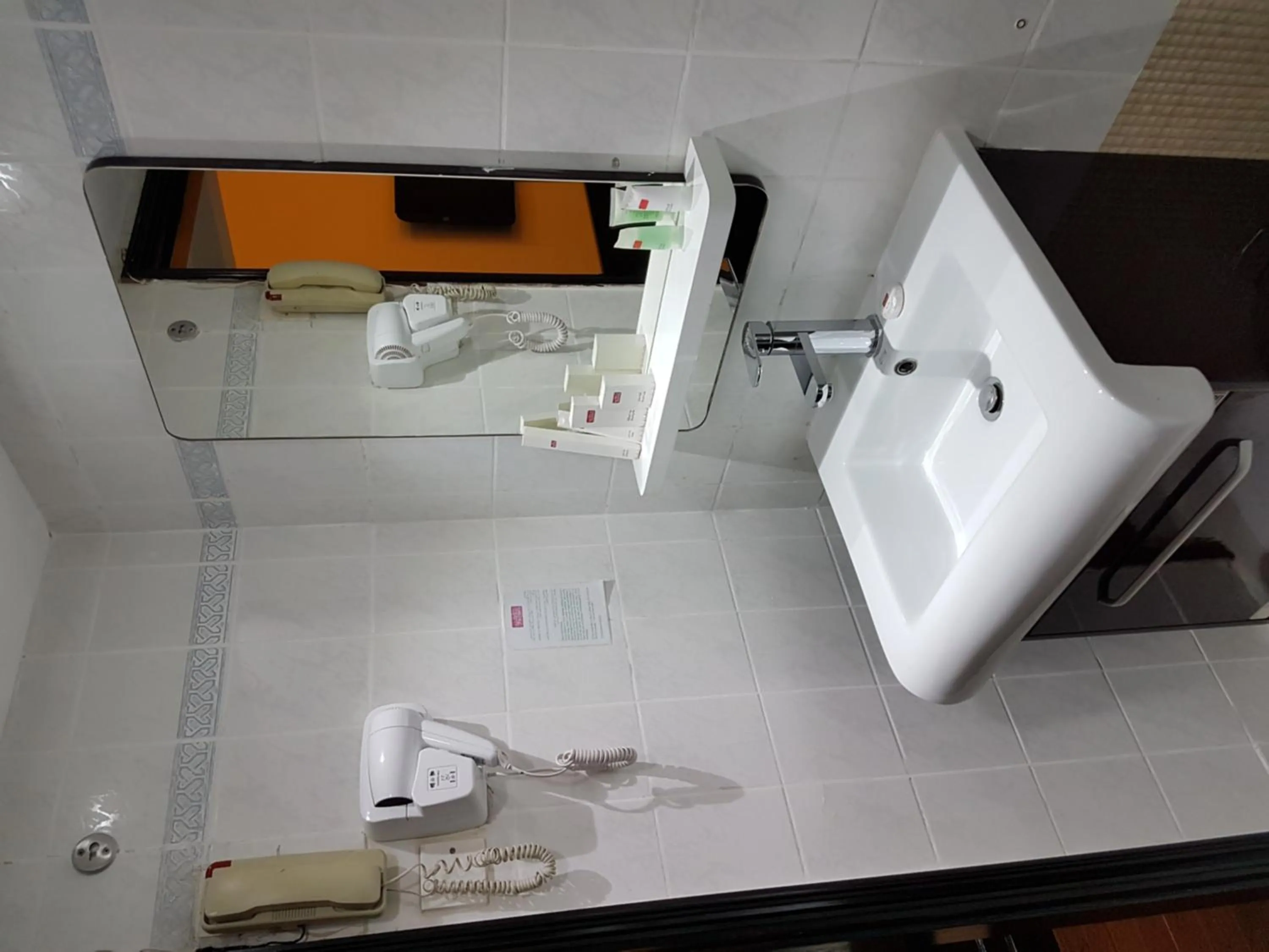 Al Jawhara Metro Hotel