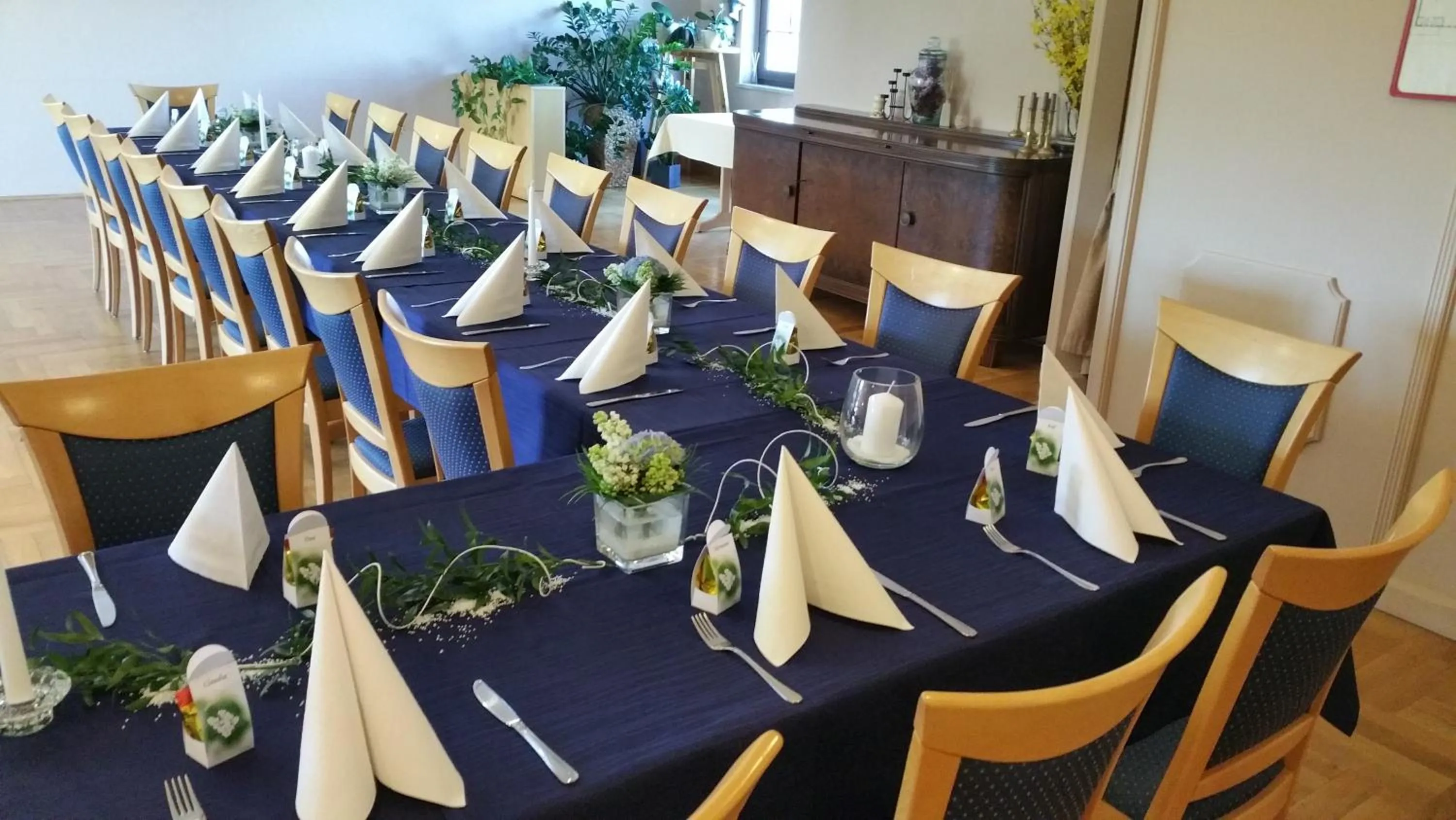 Restaurant/places to eat in Hotel Zum Anger