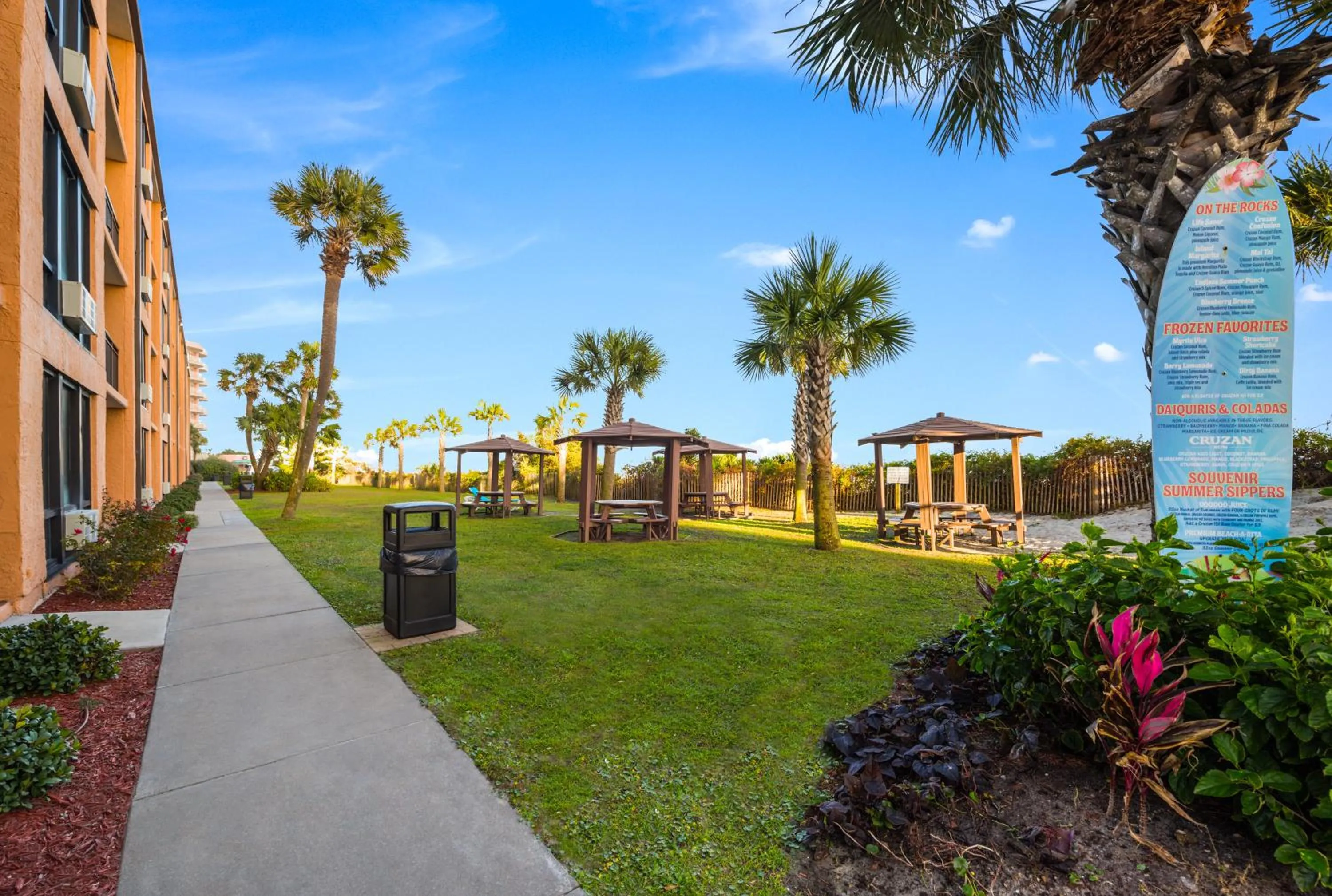 Garden in Direct oceanfront, separate bedroom condo, 9th floor, unbelievable views!