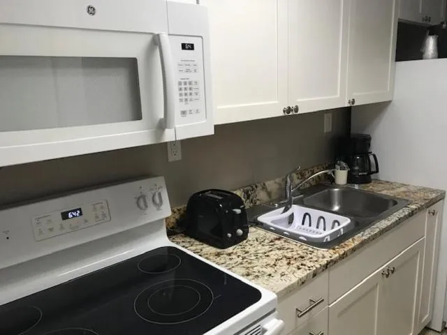 Direct oceanfront, separate bedroom condo, 9th floor, unbelievable views!