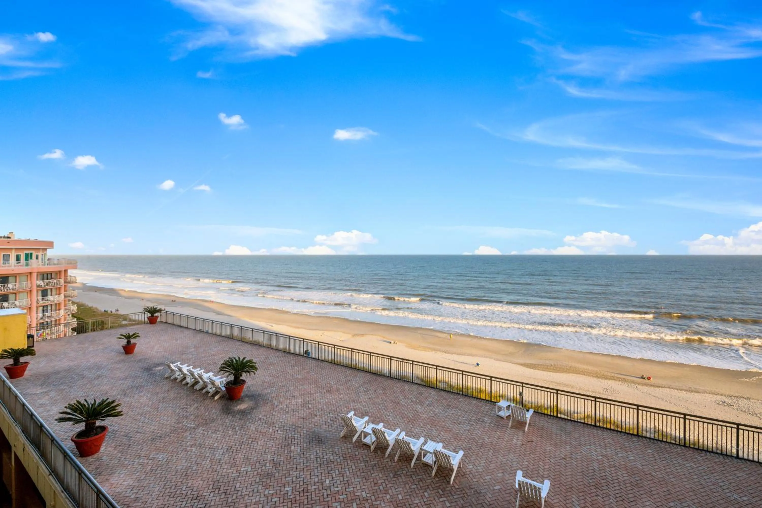 Sea view in Direct oceanfront, separate bedroom condo, 9th floor, unbelievable views!