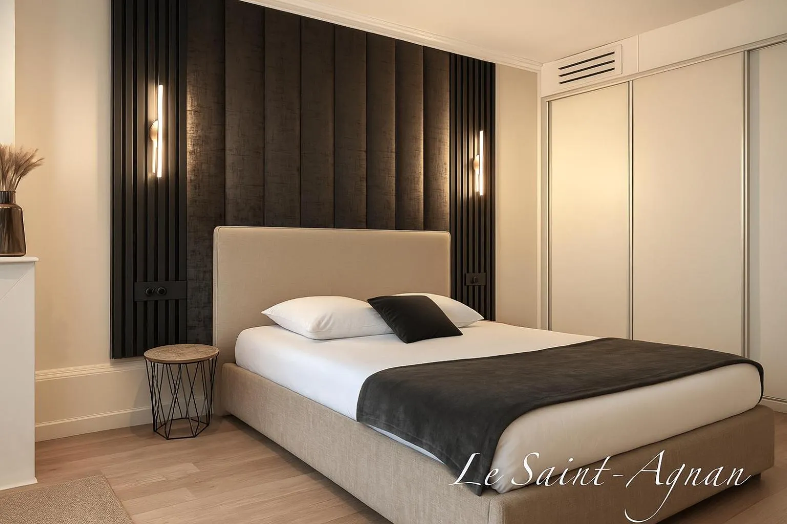 Bed in MAYA Appartements & Suites