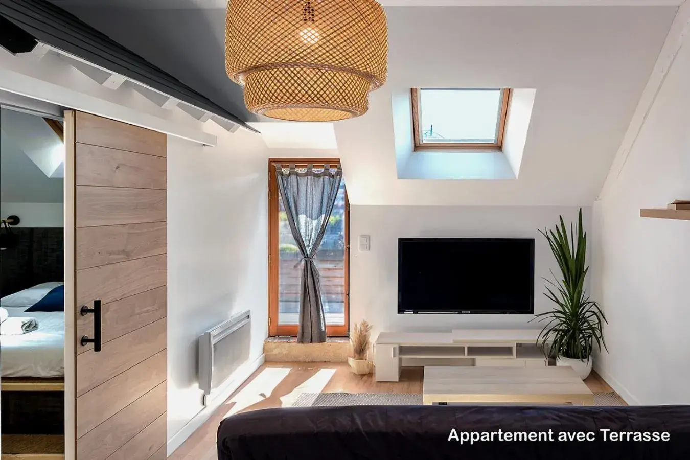 One-Bedroom Apartment with Balcony in MAYA Appartements & Suites One-Bedroom Apartment with Balcony in MAYA Appartements & Suites