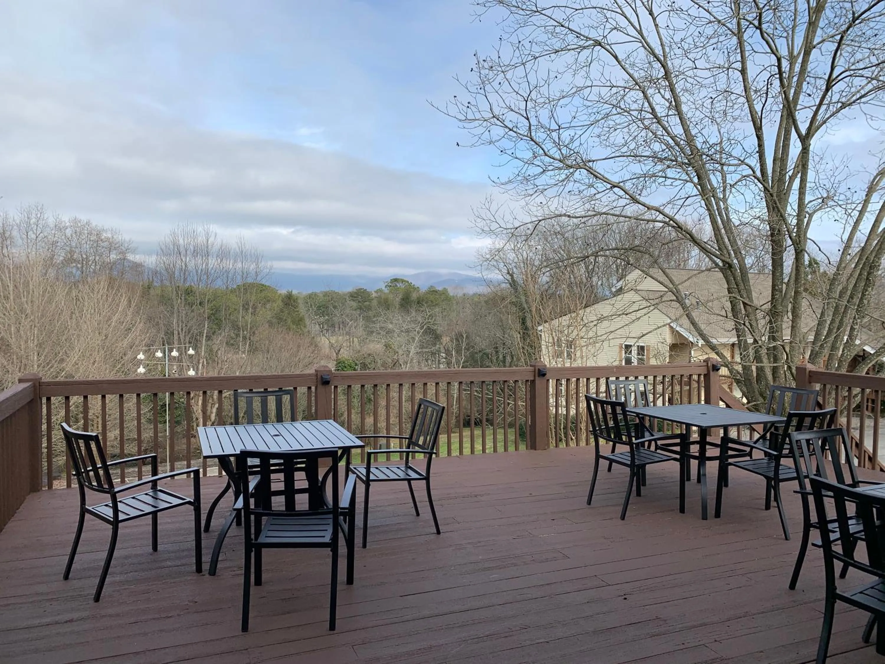 Woodbridge Inn & Tavern