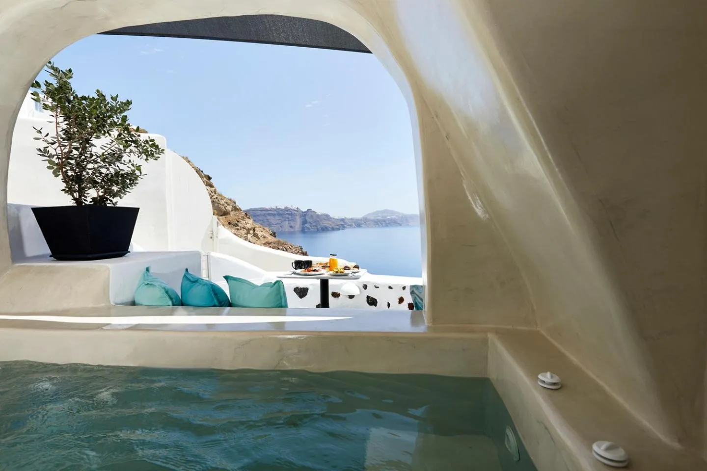 Hot Tub in Blue Art Caves