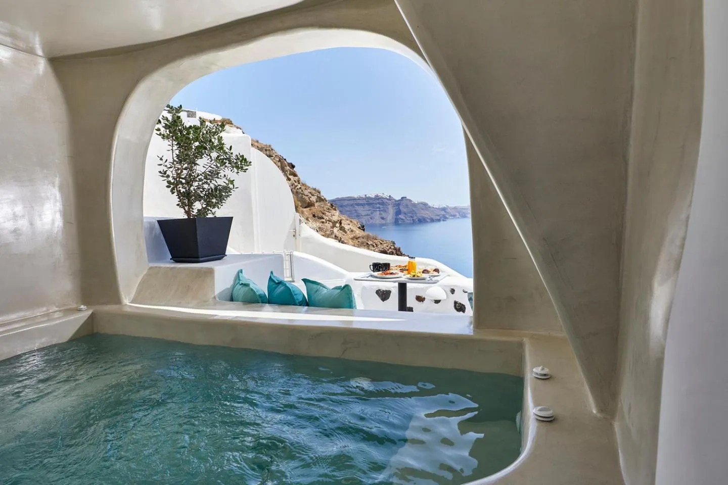 Hot Tub in Blue Art Caves