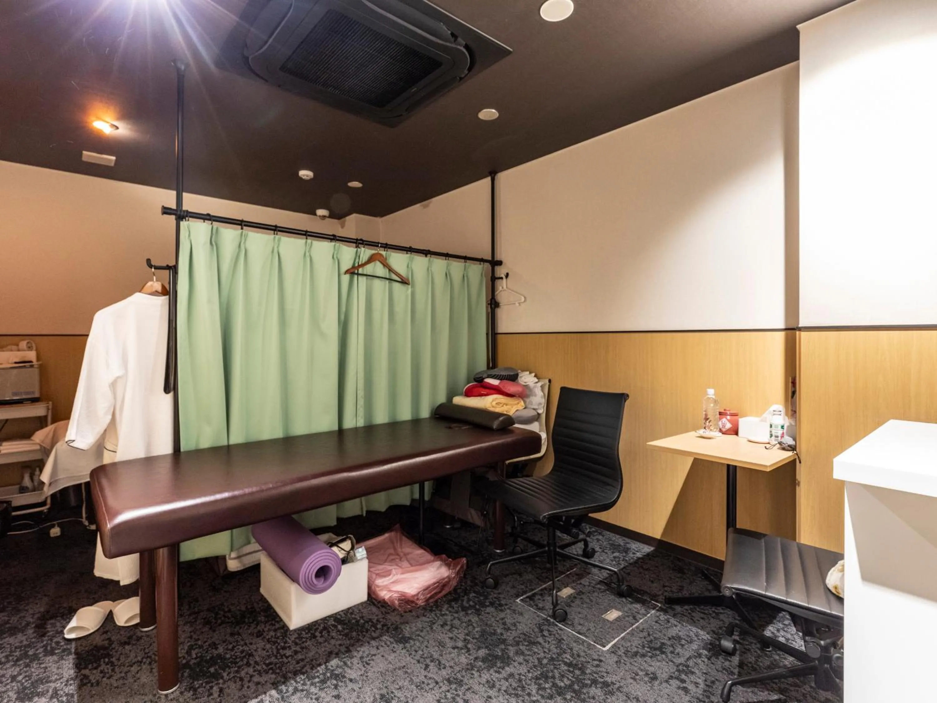 Massage in Trust Hotel