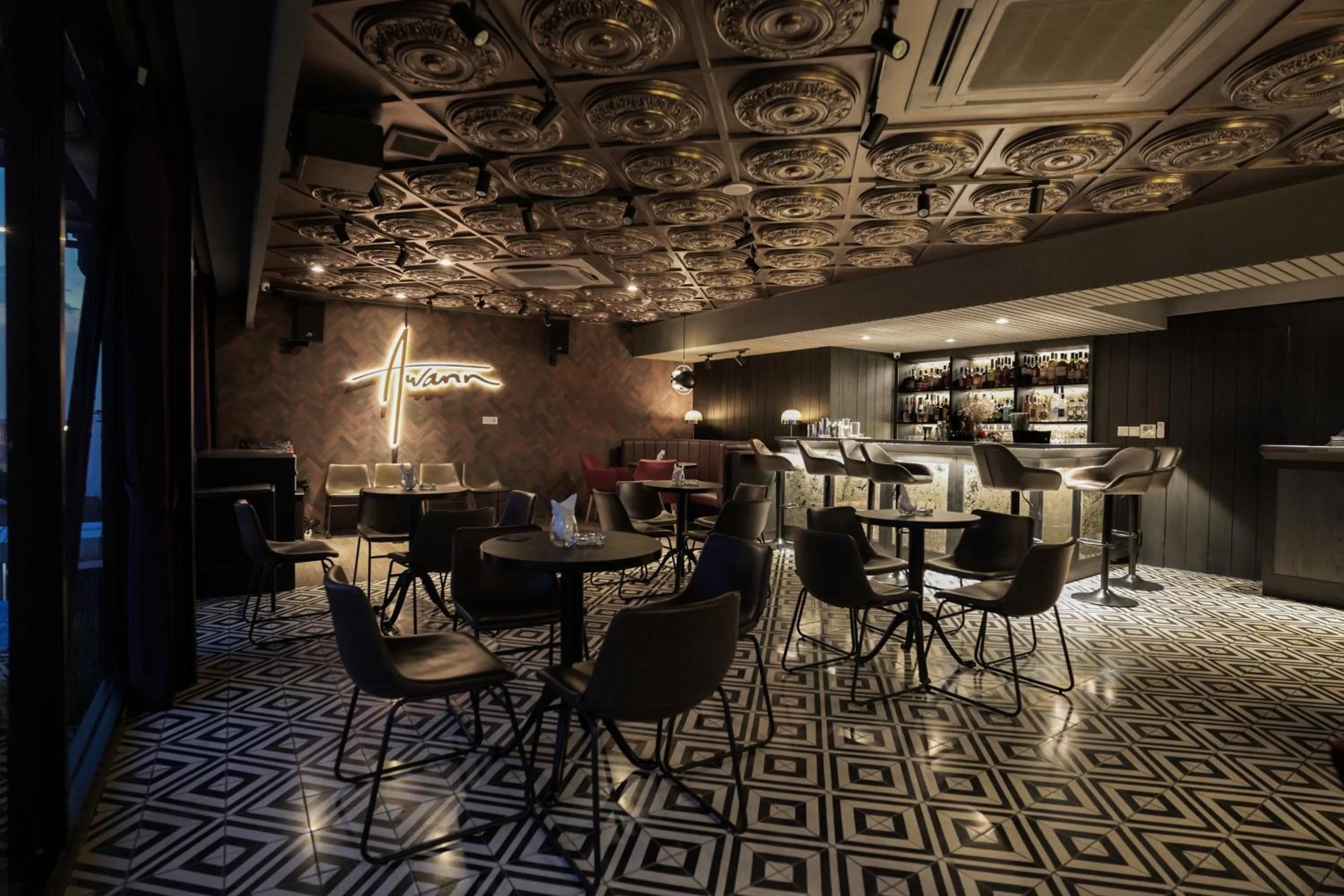 Lounge or bar in Awann Sewu Boutique Hotel and Suite Semarang