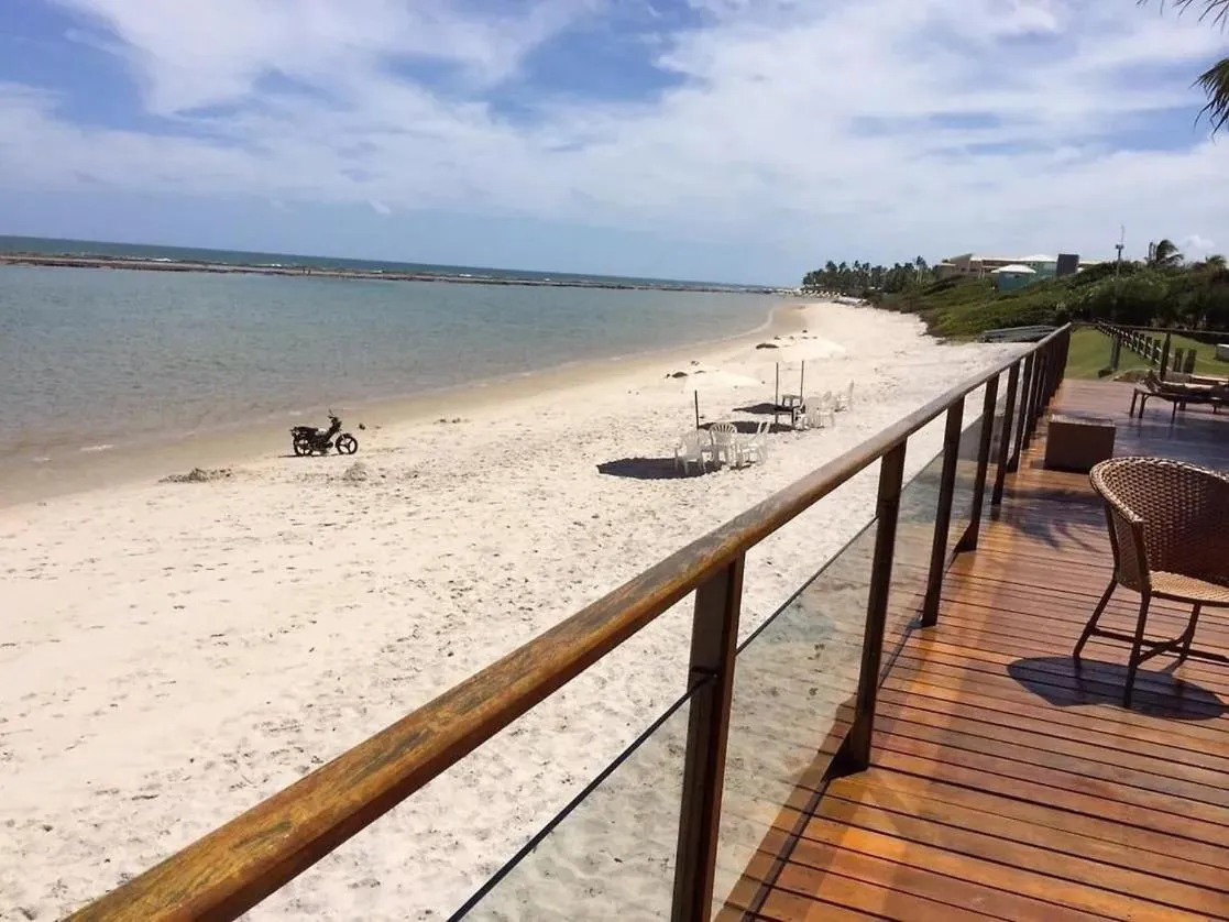 Sea view in Muro Alto Marupiara Suítes