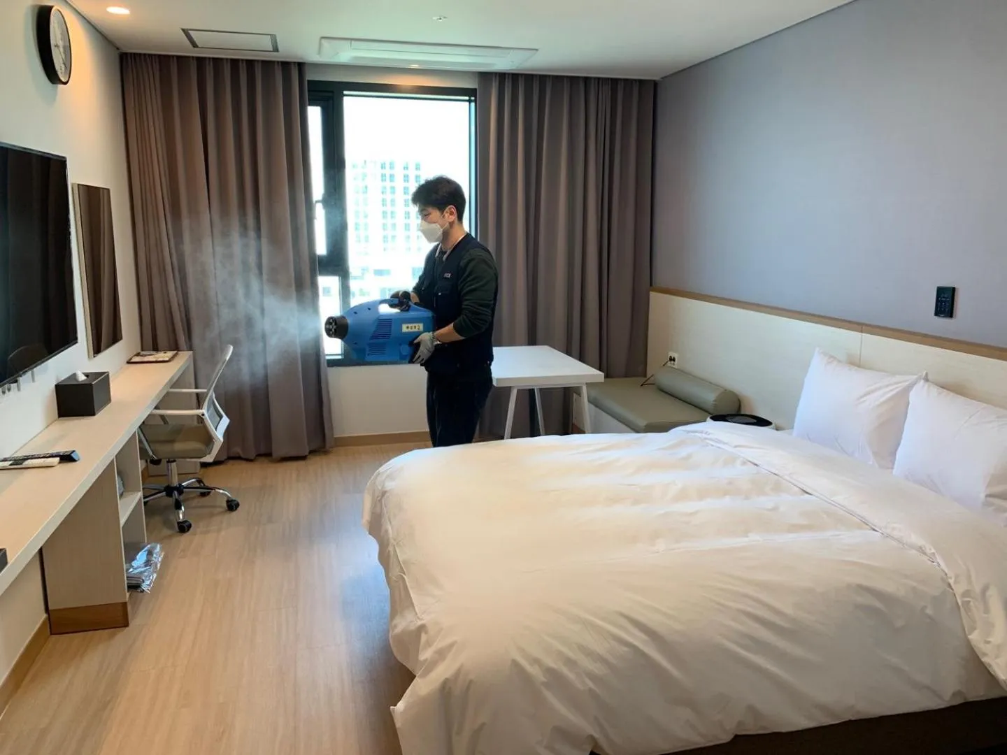 Bed in Best Western Asan Hotel