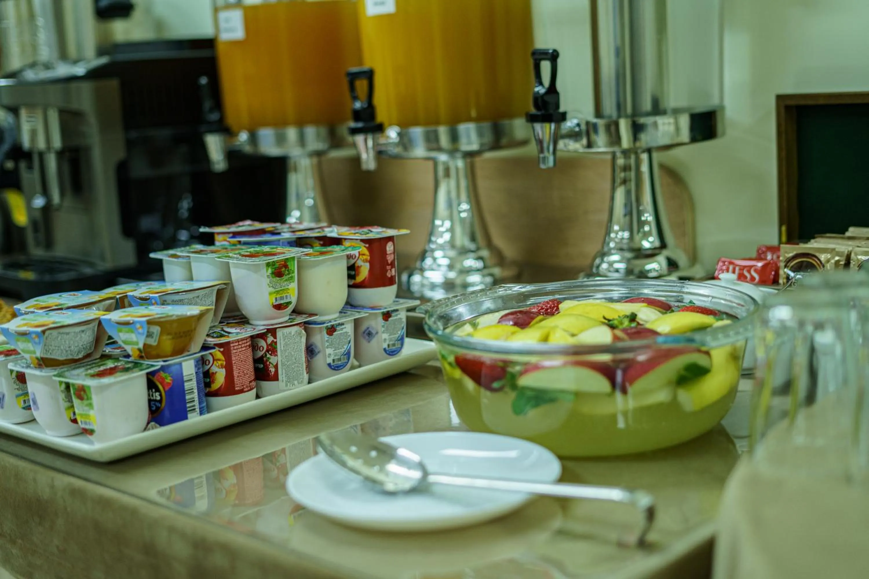 Restaurant/places to eat in Welcome Inn Hotel