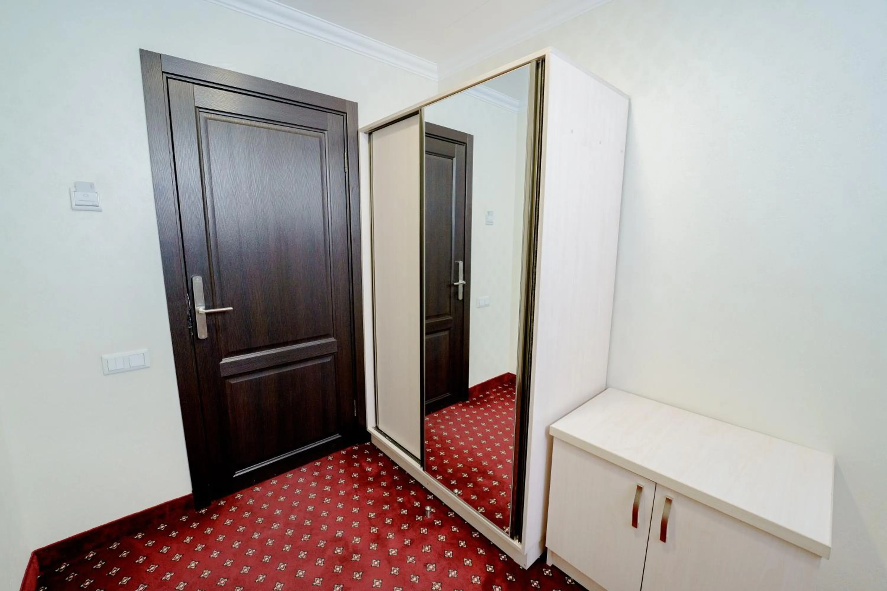 wardrobe in Welcome Inn Hotel