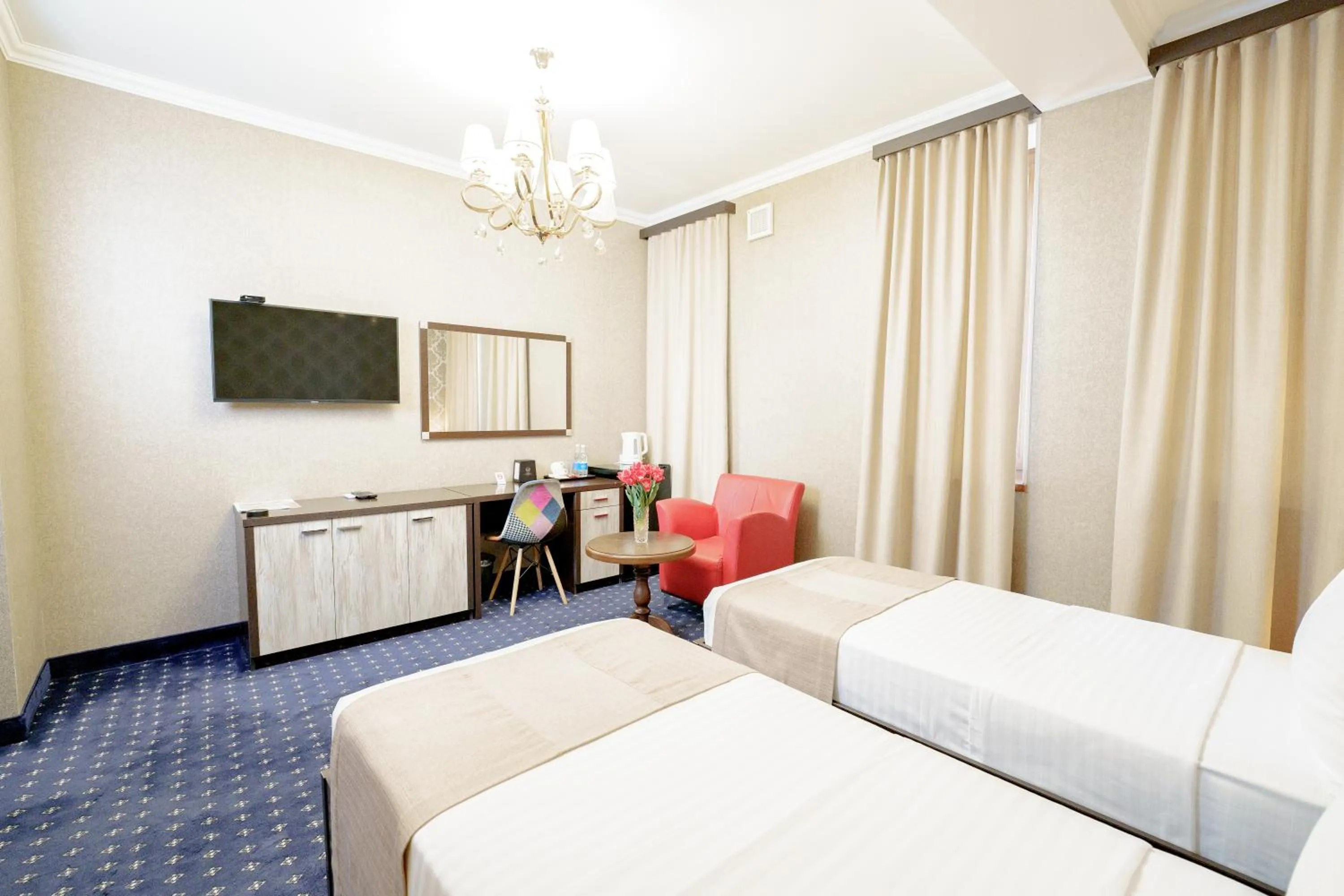 Bedroom, Bed in Welcome Inn Hotel