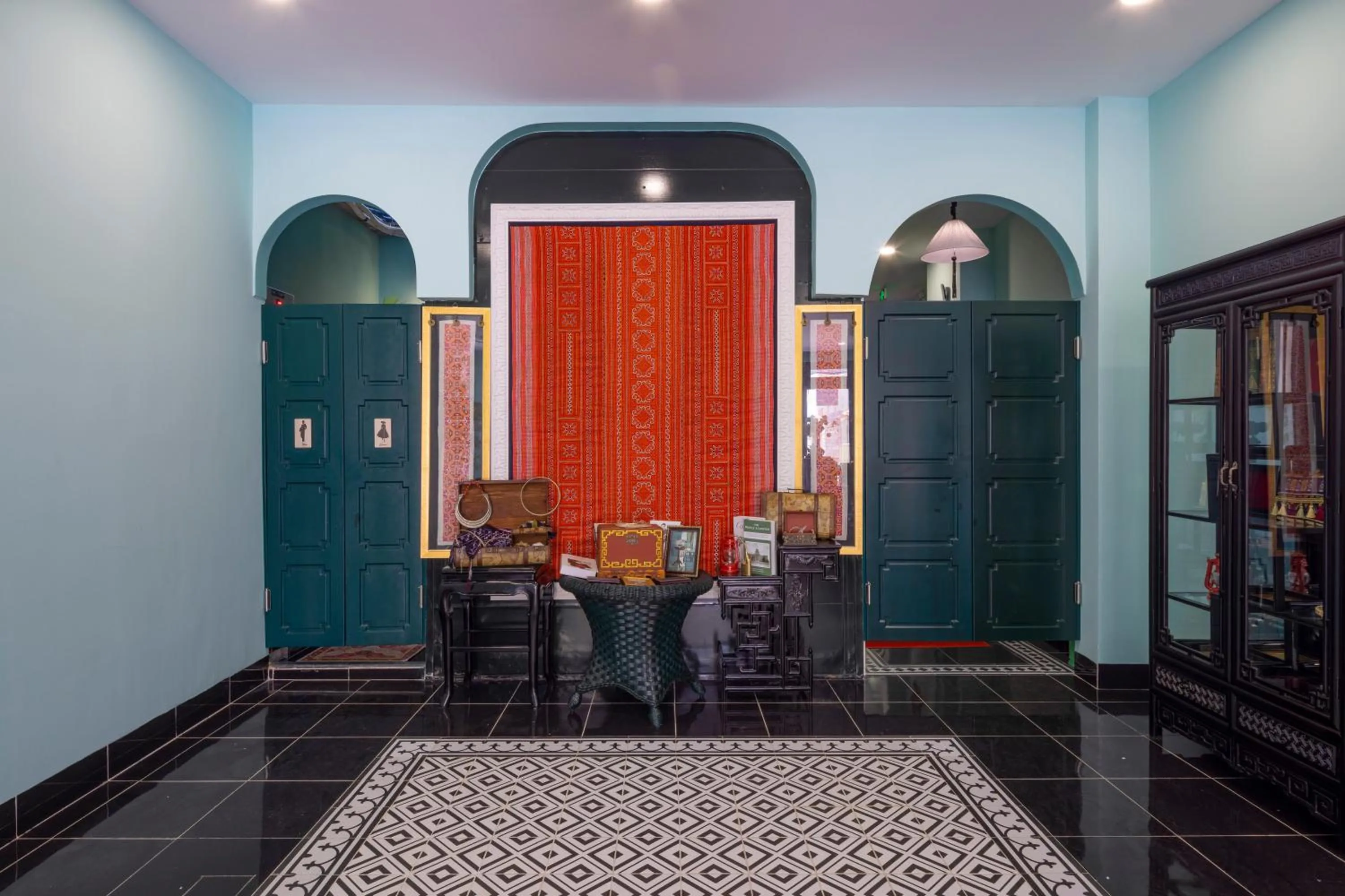 Seating area in Heritage Boutique Sierra Legend