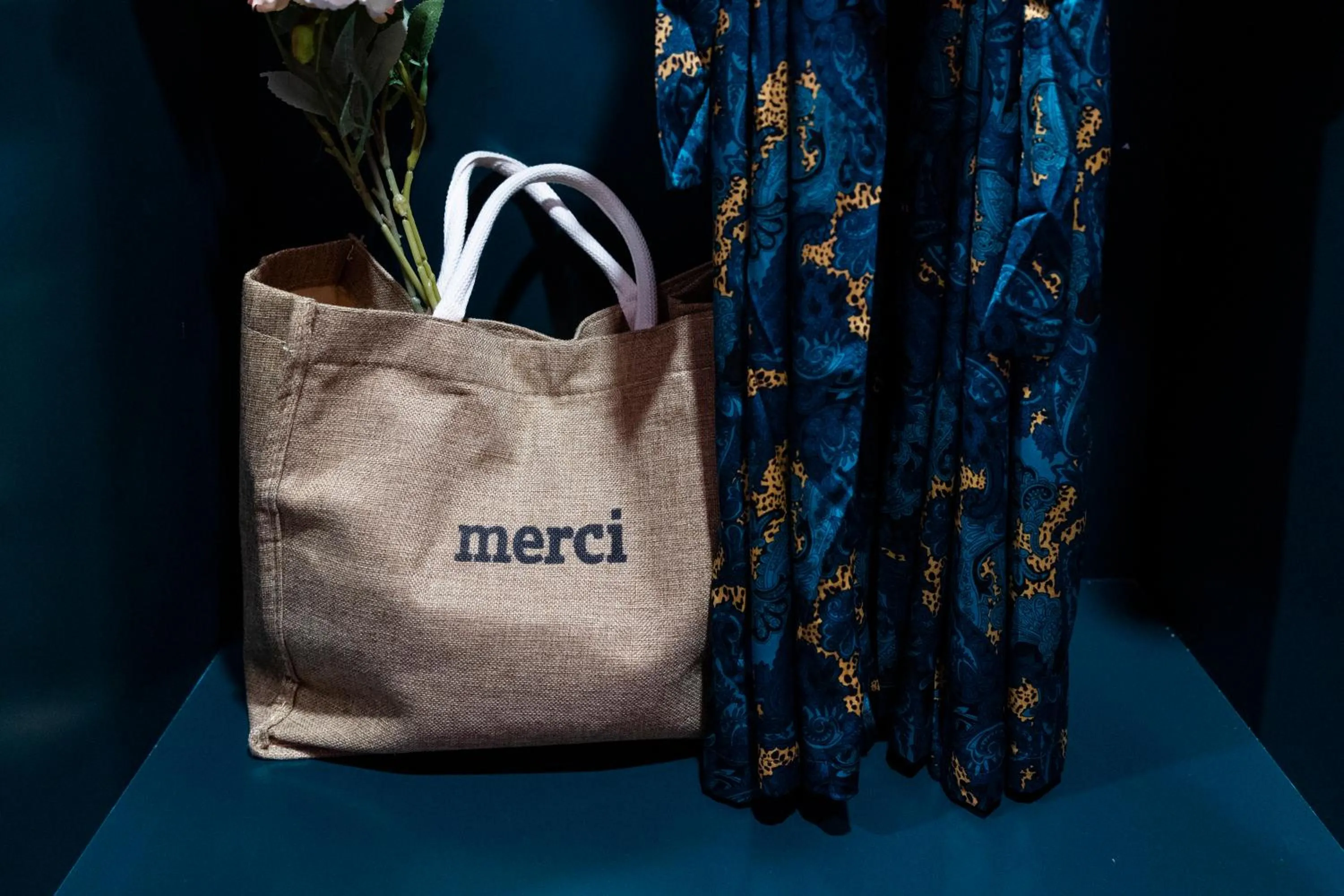 Decorative detail in Heritage Boutique Sierra Legend