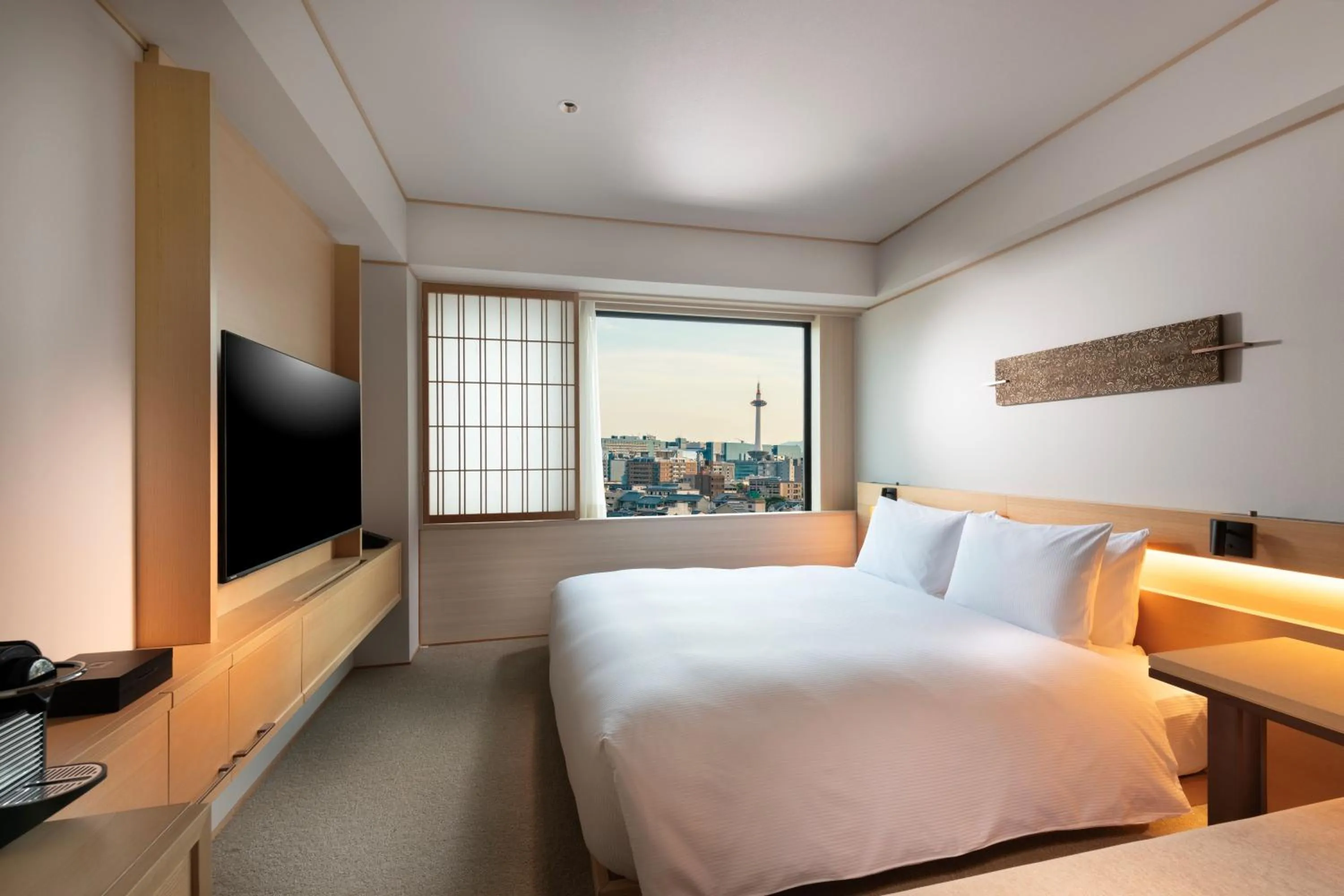 Bed in DoubleTree by Hilton Kyoto Higashiyama