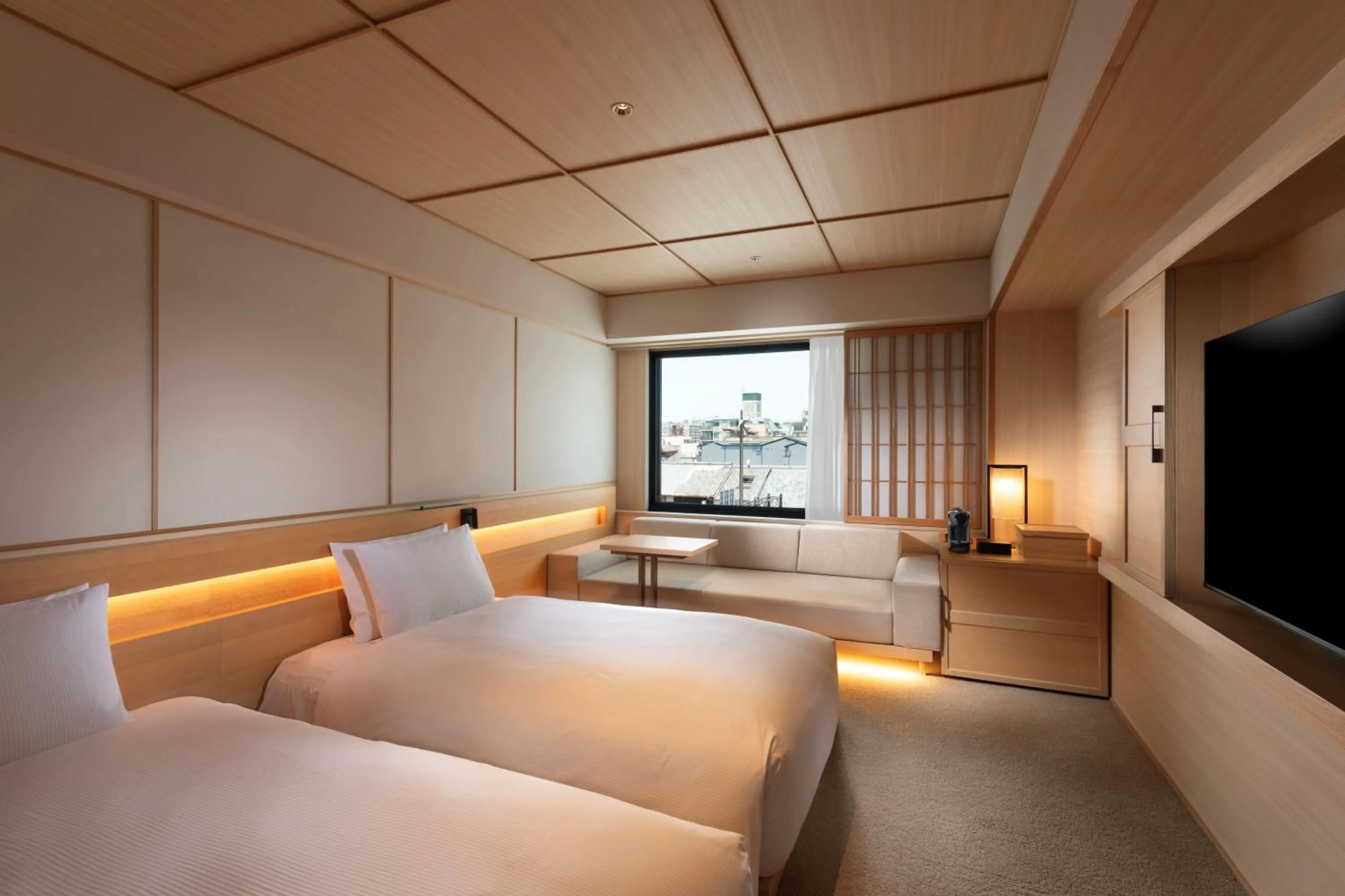 Bed in DoubleTree by Hilton Kyoto Higashiyama