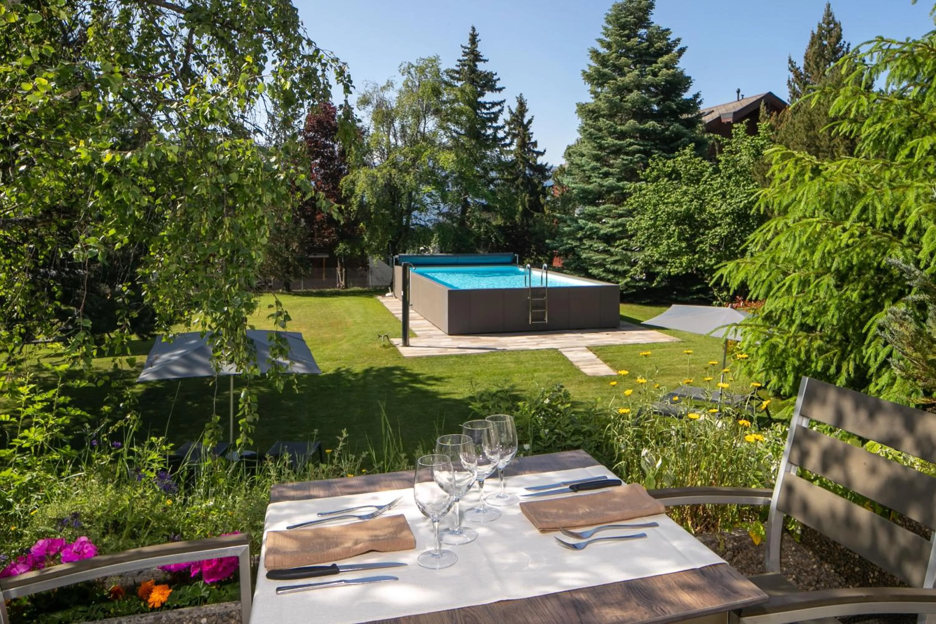 Patio in Hotel La Prairie
