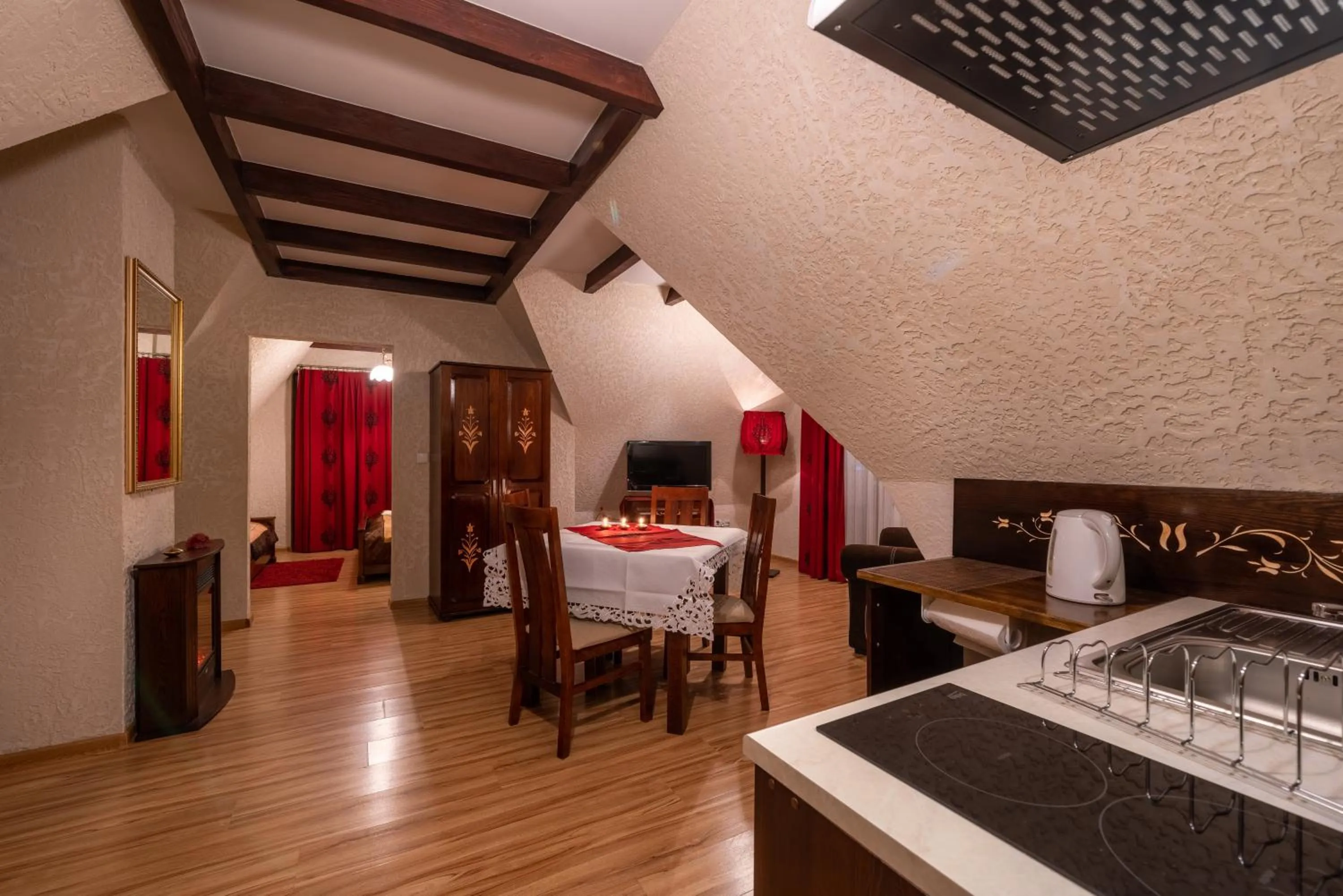 Kitchen or kitchenette, Bed in Willa Danielka