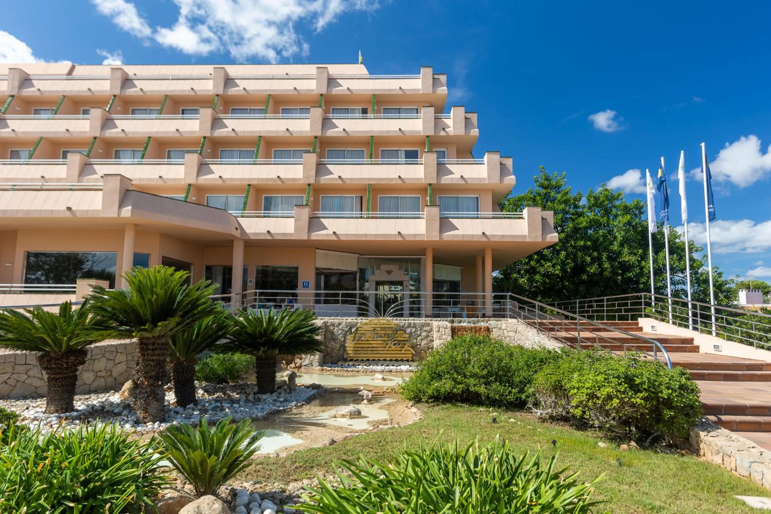 Property building in Hotel Mariant Park