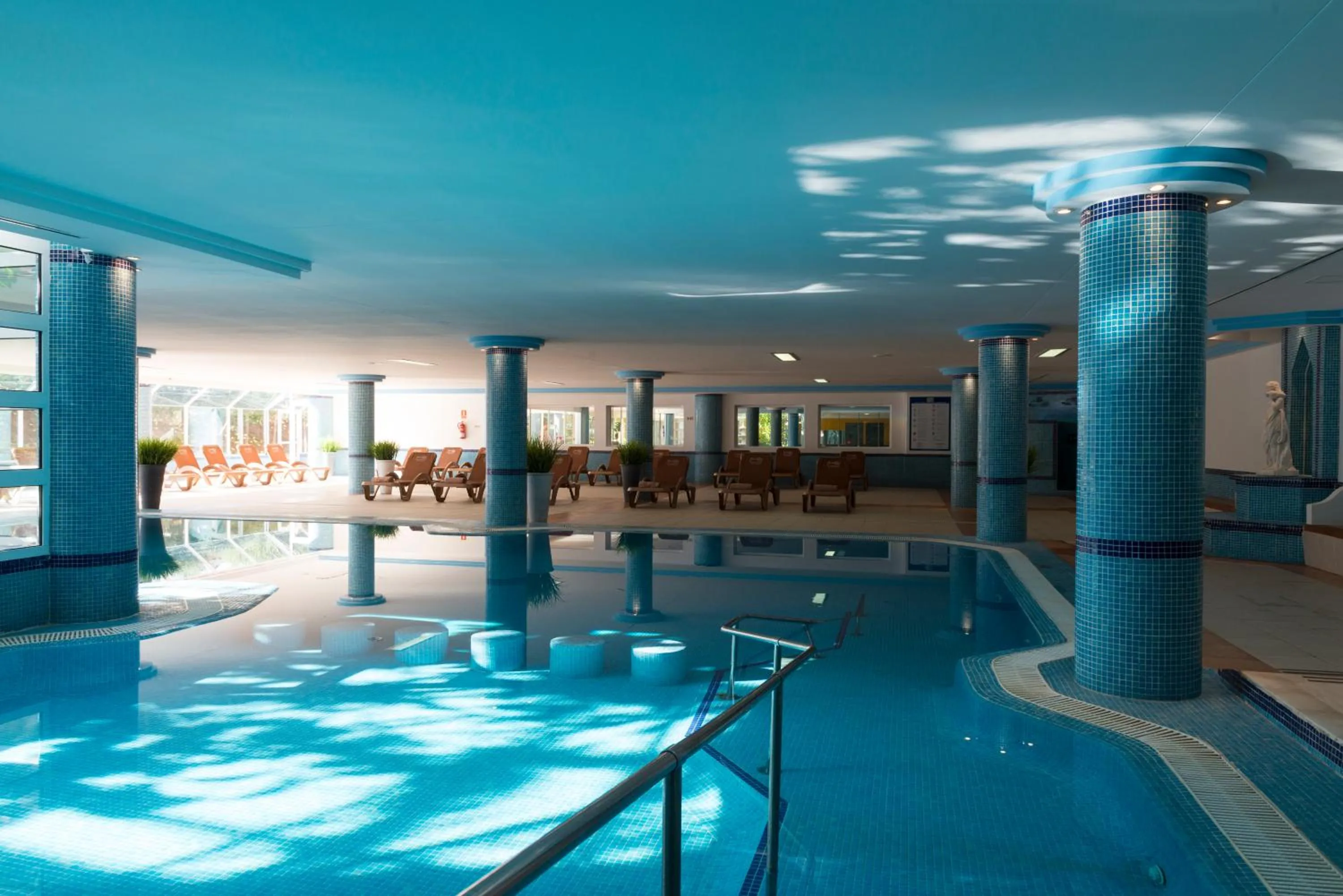 Swimming pool in Hotel Mariant Park