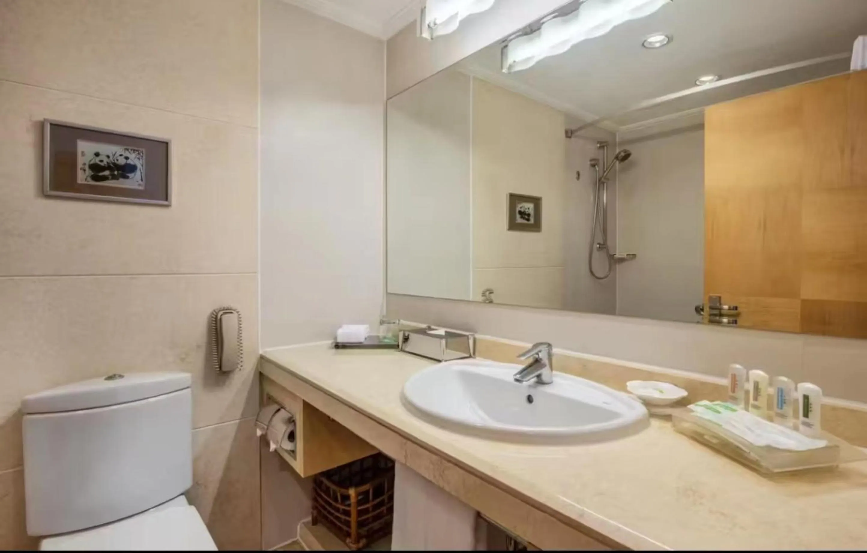 Toilet in Holiday Inn Temple Of Heaven Beijing by IHG