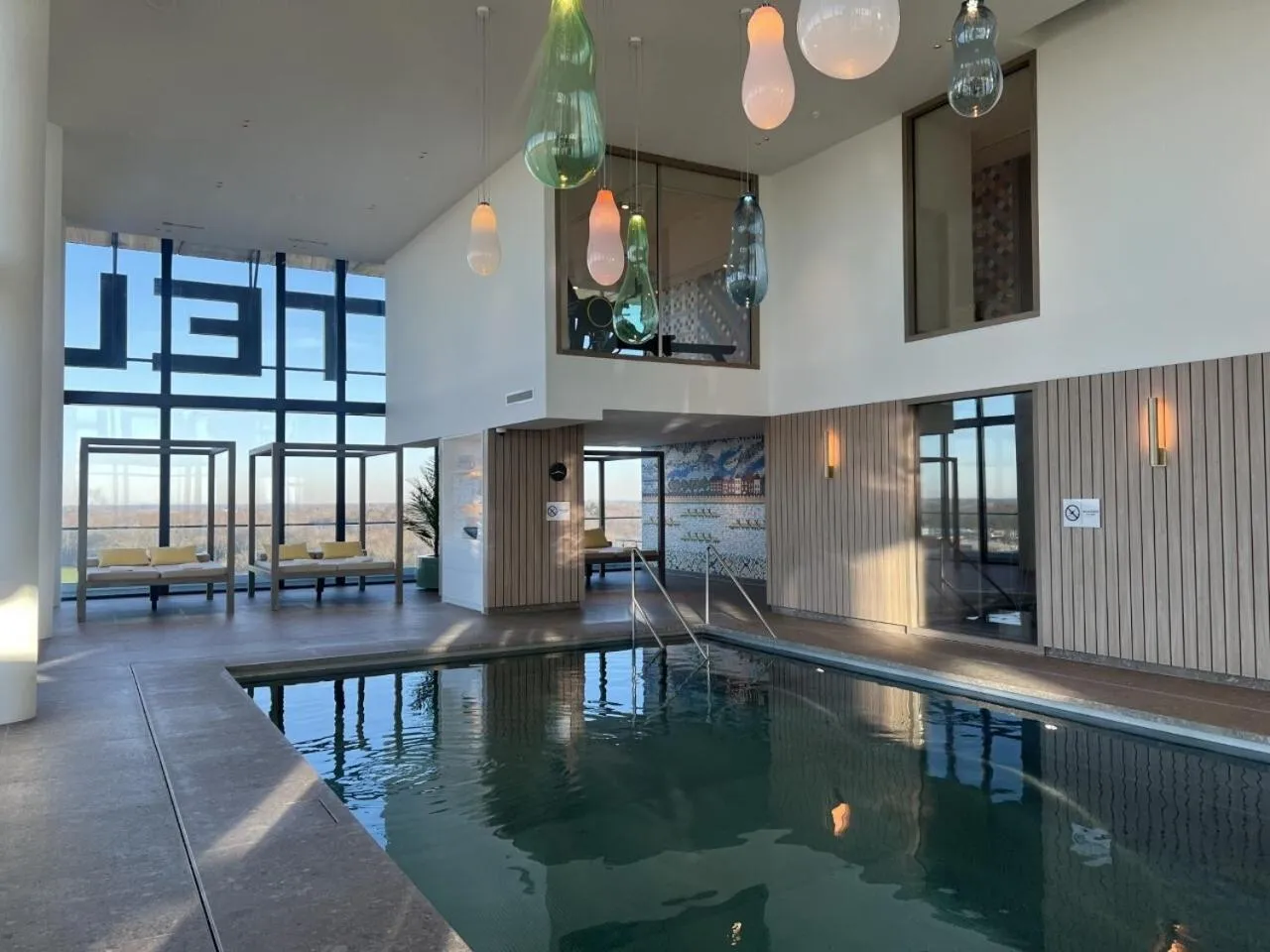 Swimming pool in Van der Valk Hotel Deventer