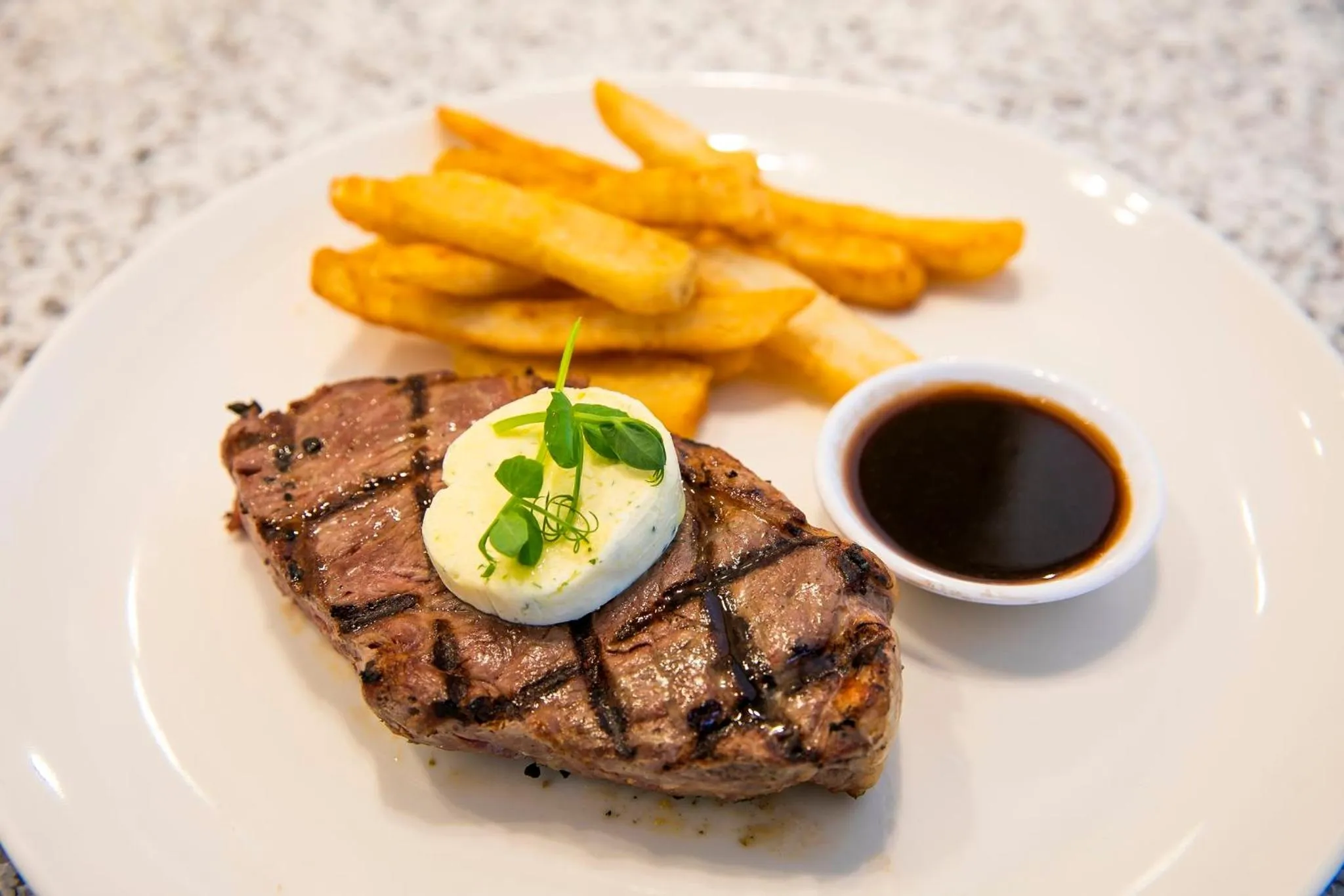 Restaurant/places to eat in Holiday Inn Werribee by IHG