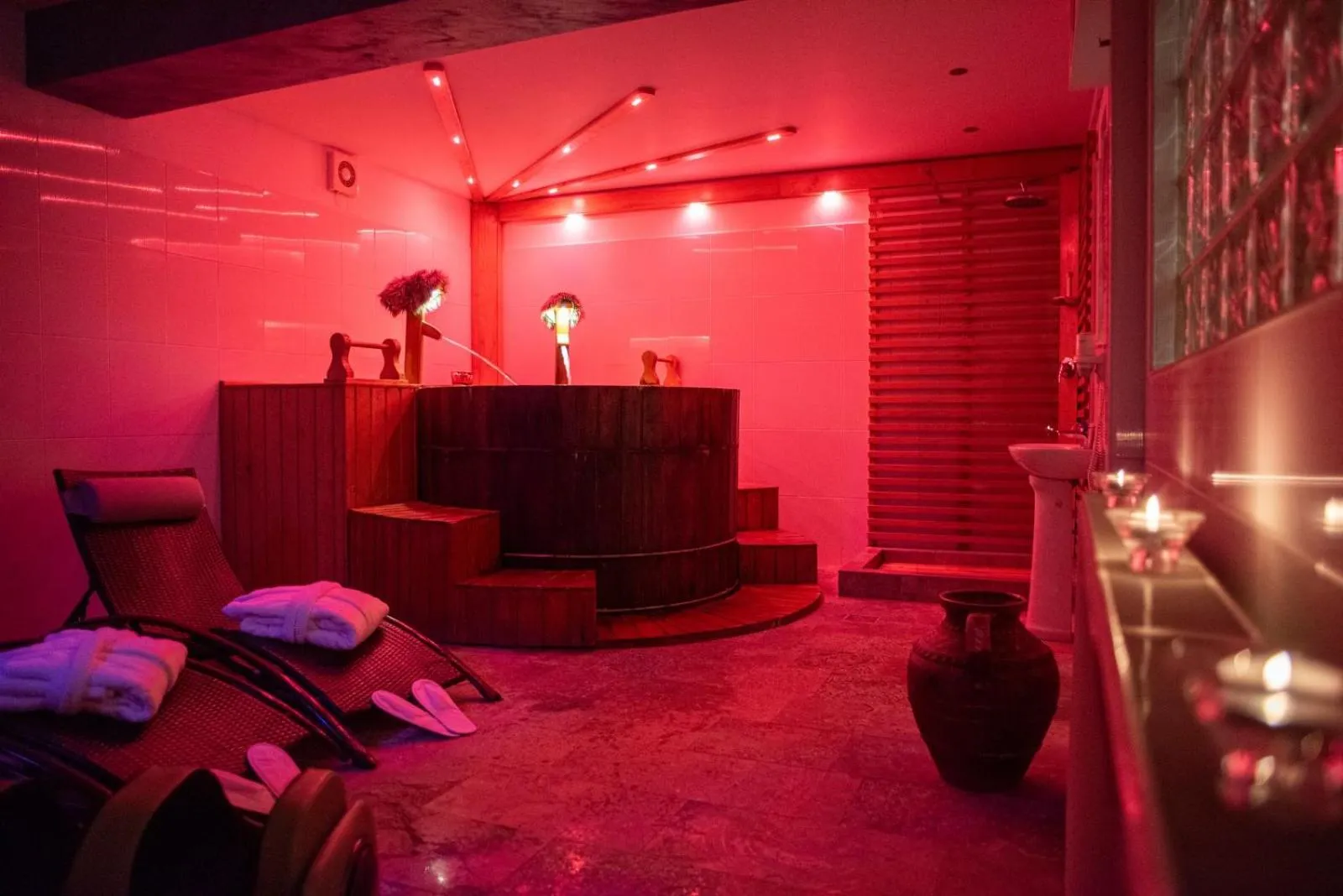 Hot Tub in Villa Ermitage