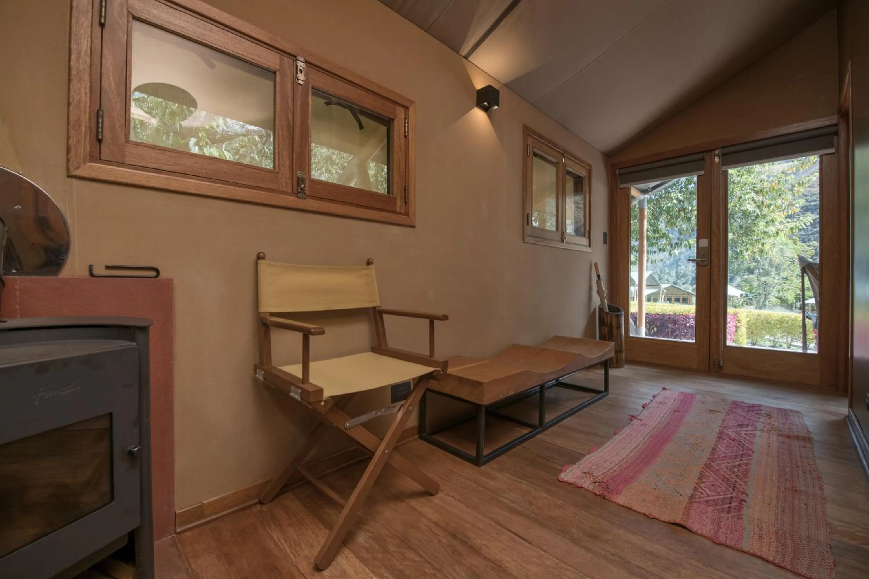 Seating area in Las Qolqas EcoResort Ollantaytambo