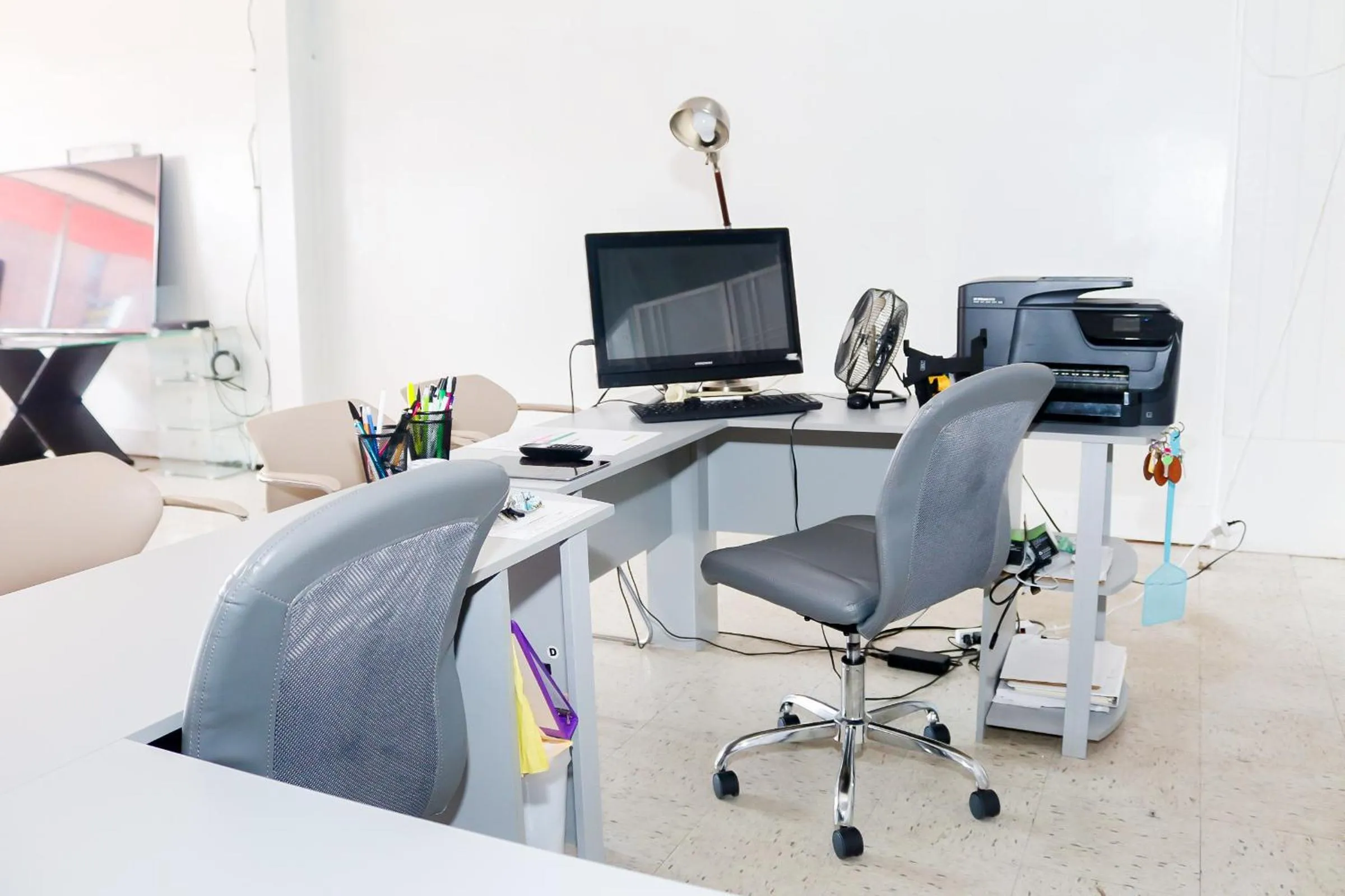 Communal lounge/ TV room in Bella's Boutique Hotel